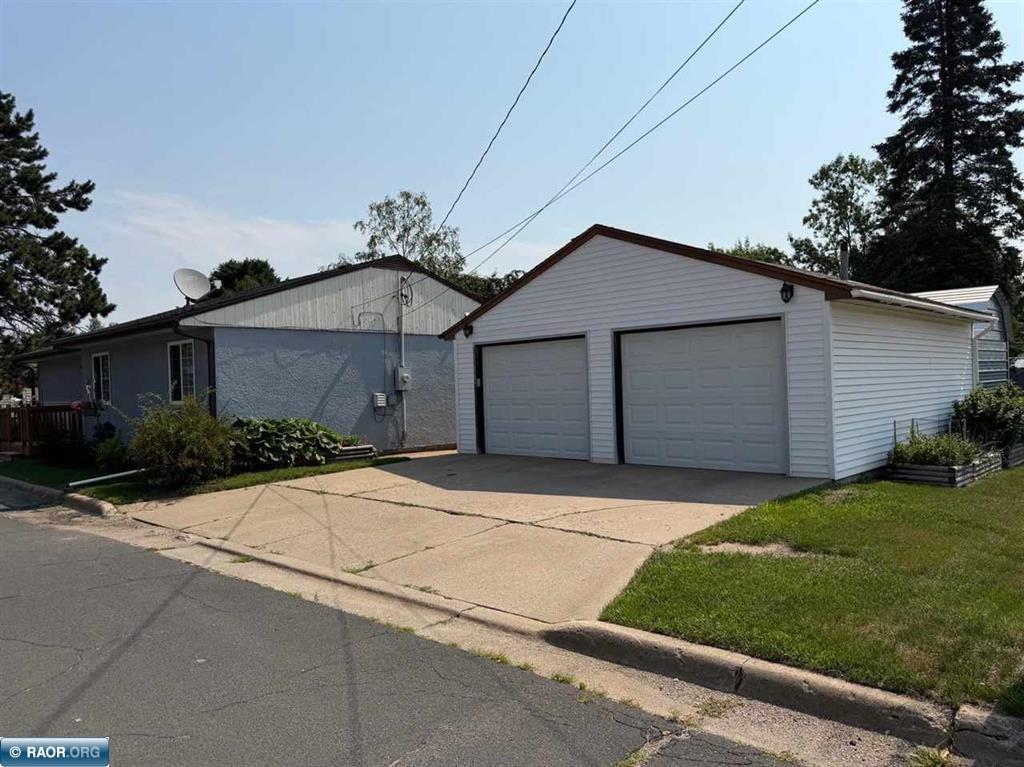511 Indiana Avenue W Property Photo 10