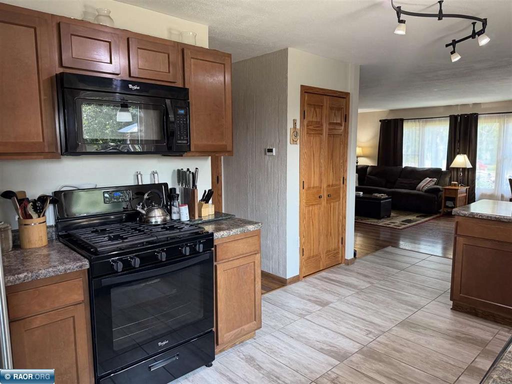 511 Indiana Avenue W Property Photo 14