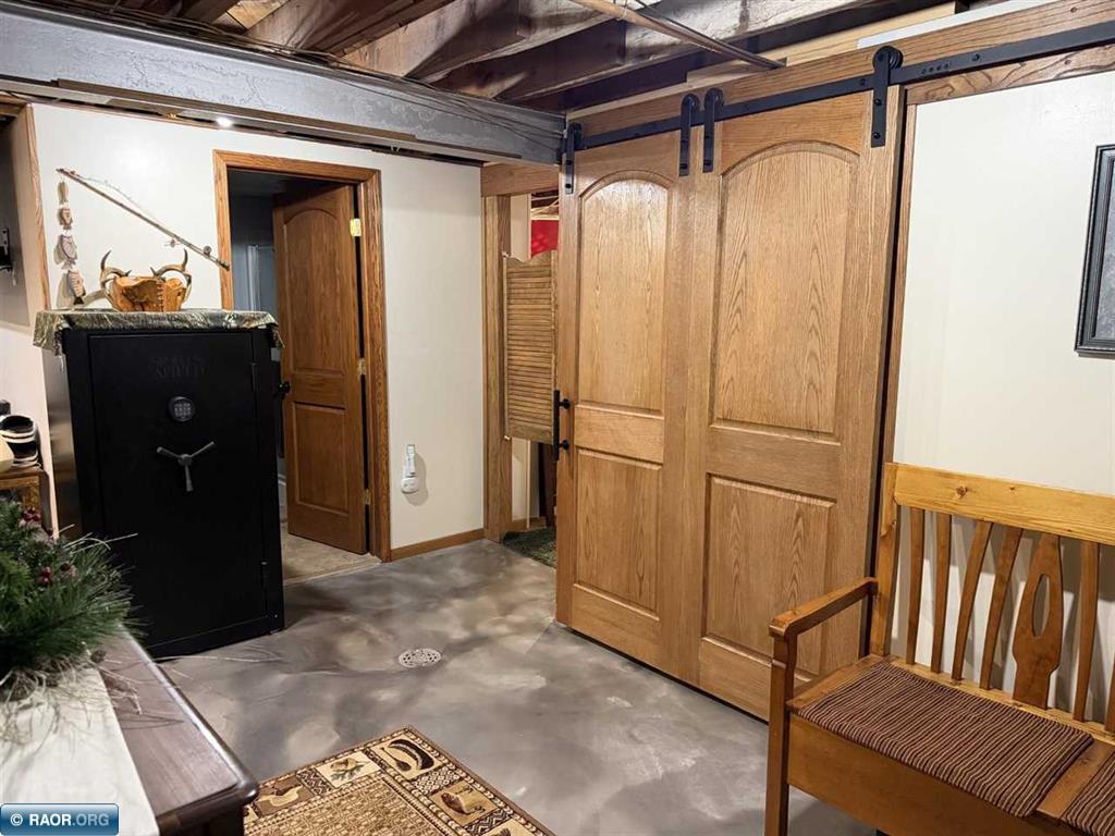 511 Indiana Avenue W Property Photo 36