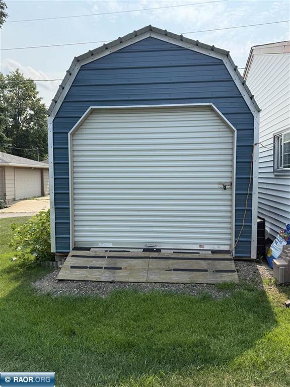 511 Indiana Avenue W Property Photo 44