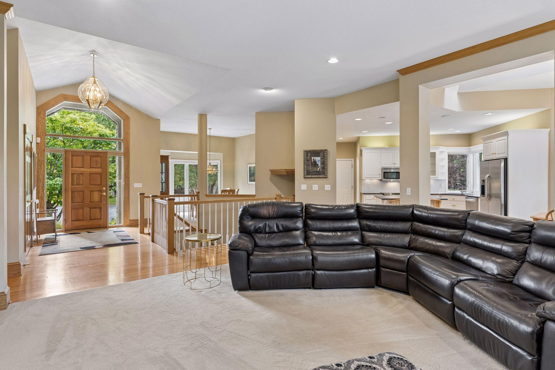 7524 Auto Club Circle Property Photo 5