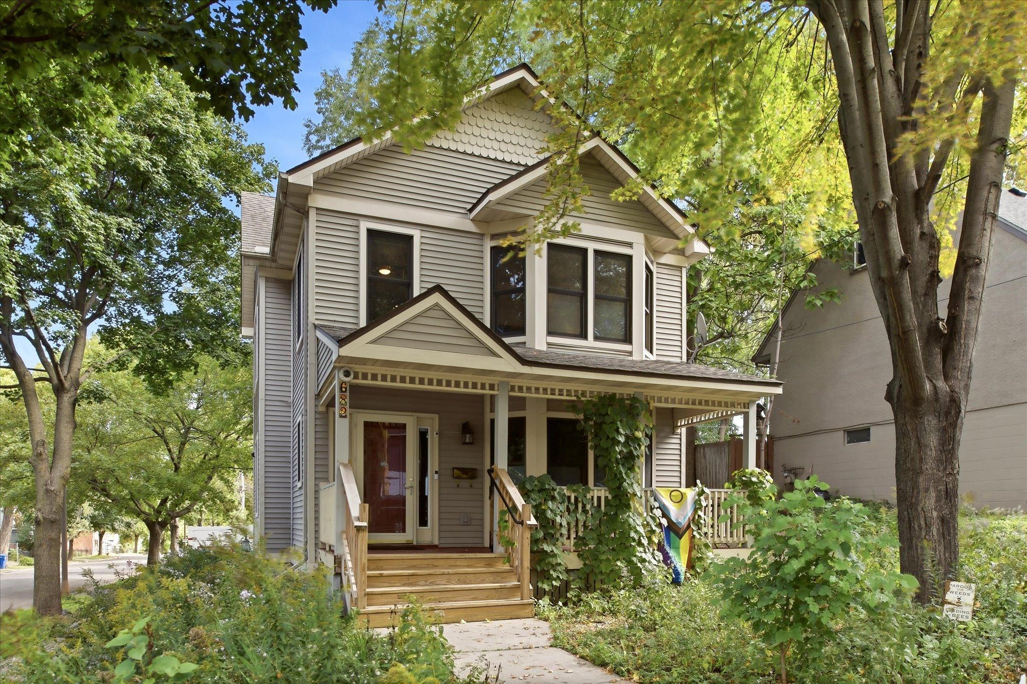 682 Harvard Street Property Photo 1