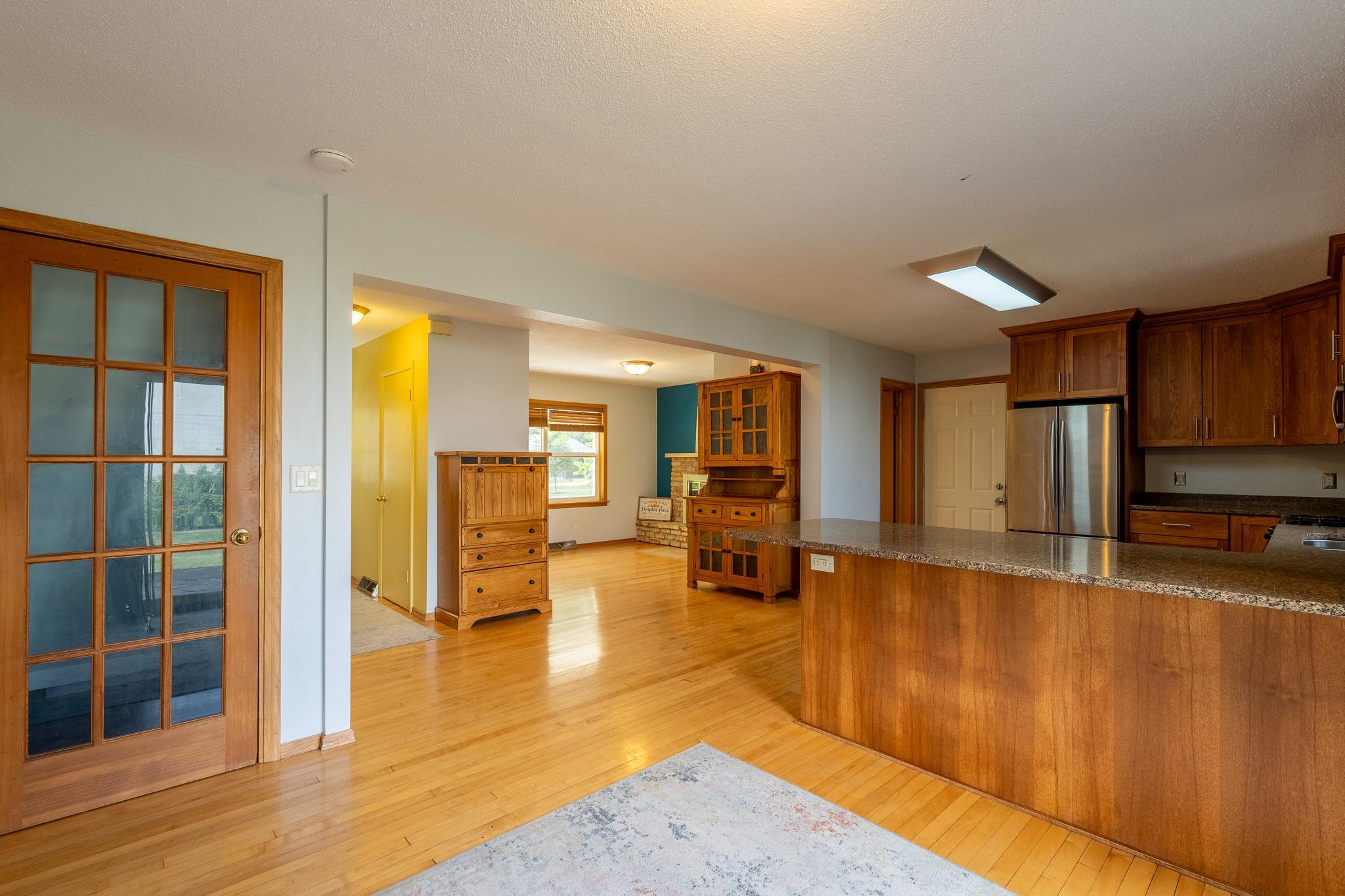 913 Park Drive S Property Photo 10