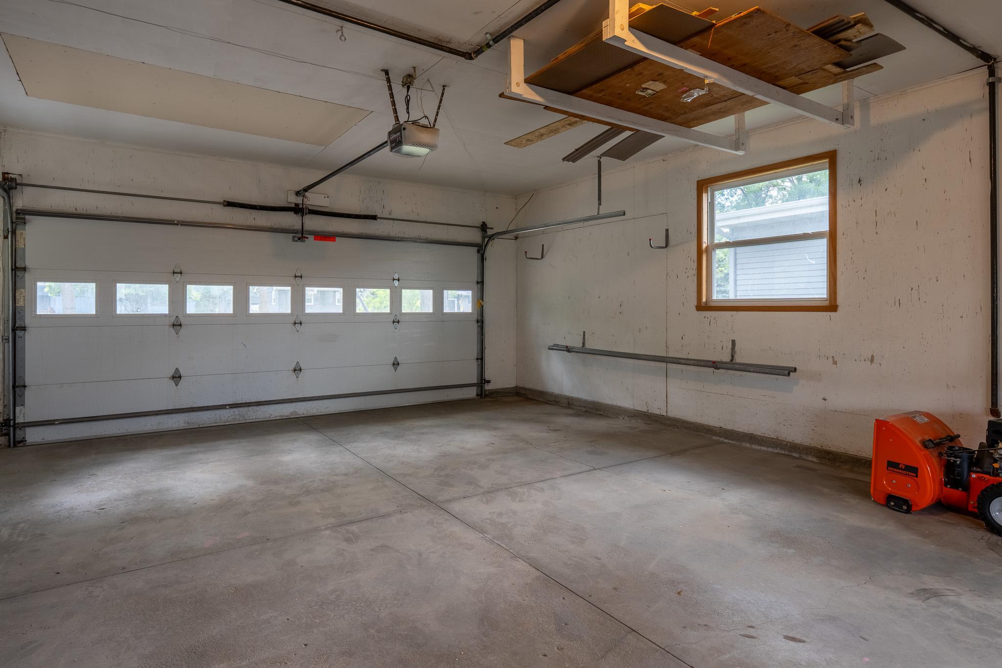913 Park Drive S Property Photo 47