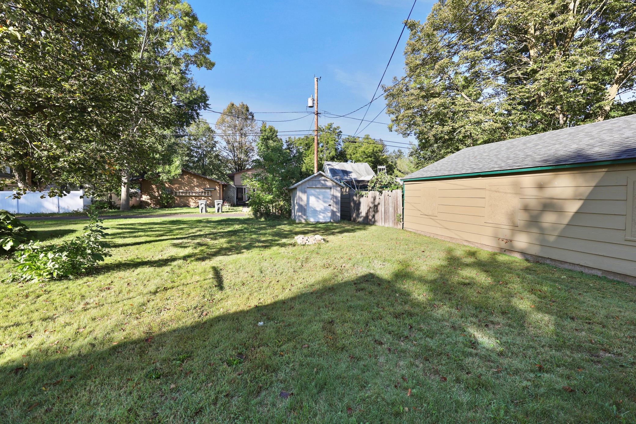 541 Broadway Avenue N Property Photo 21