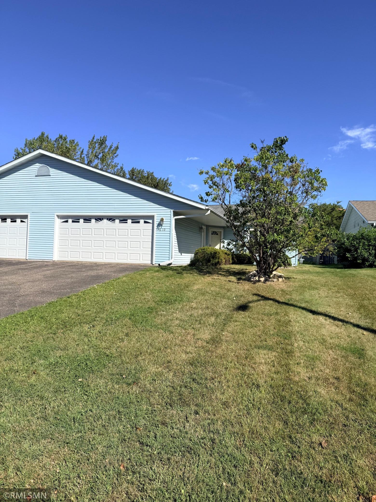 610 Meadows Drive Property Photo 2