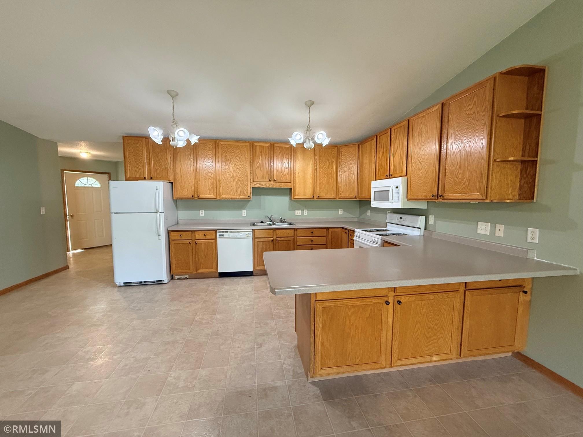 610 Meadows Drive Property Photo 5