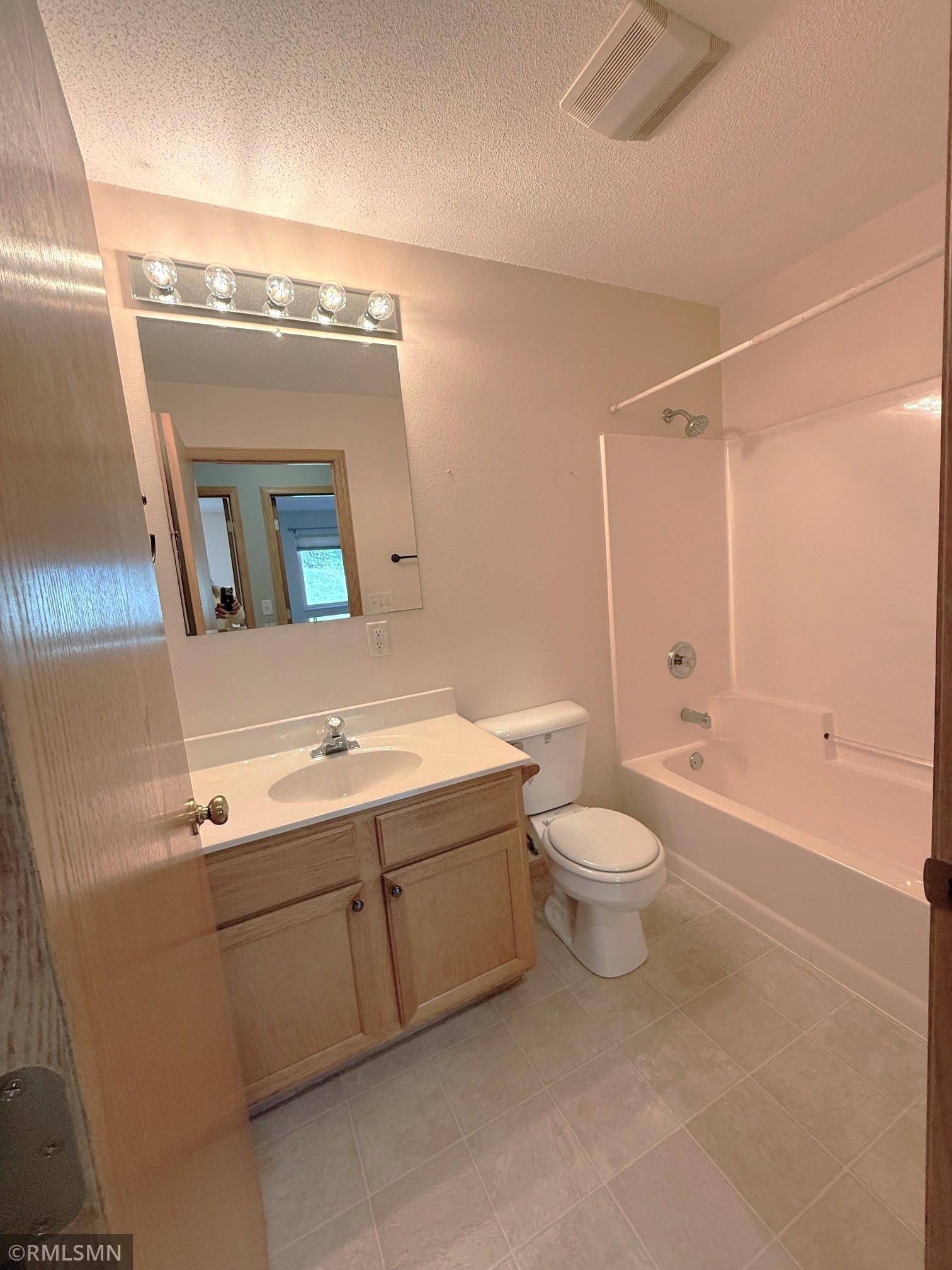 610 Meadows Drive Property Photo 23