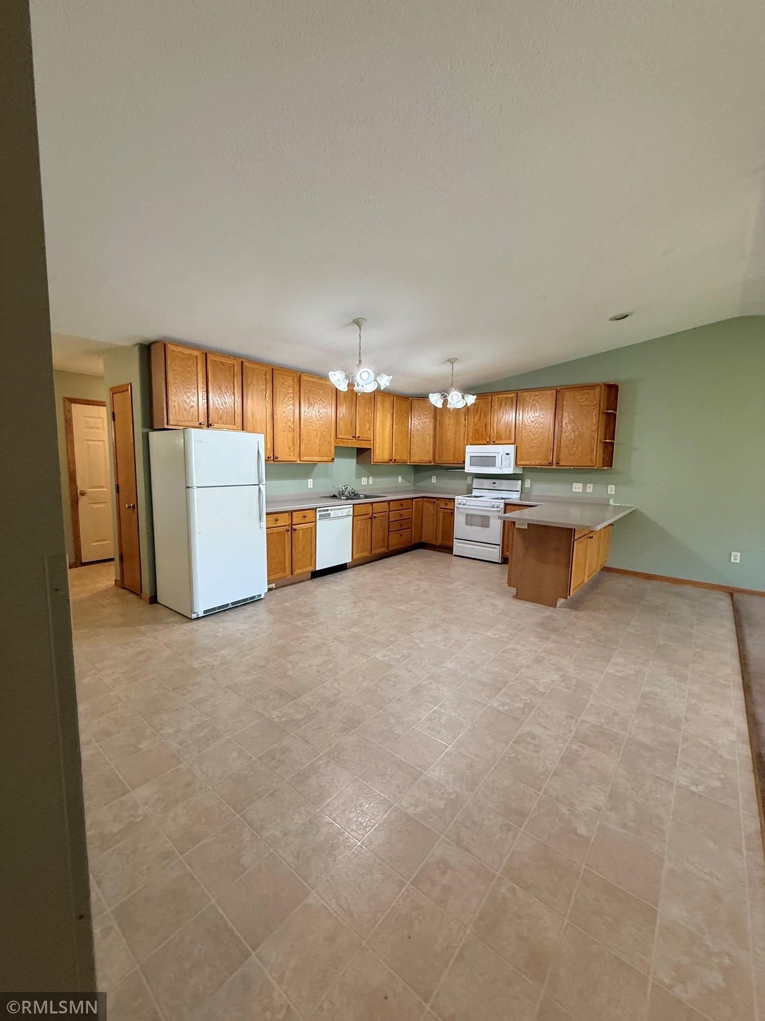 610 Meadows Drive Property Photo 34