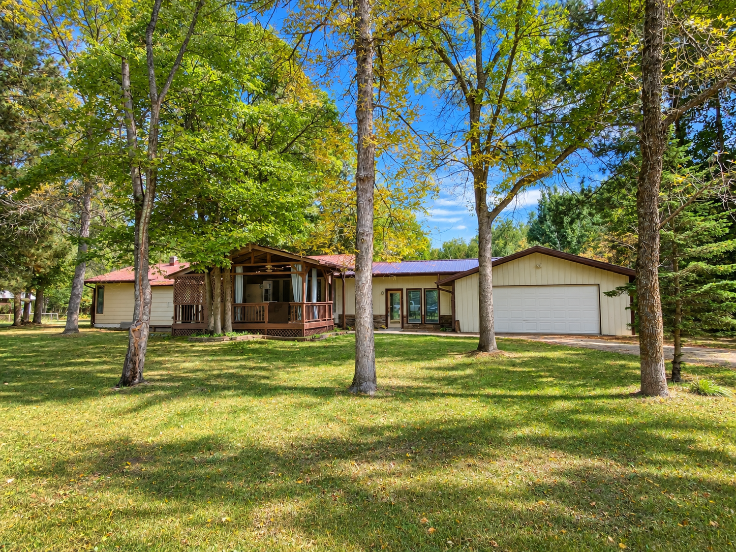 22838 Glenhaven Drive Property Photo 5