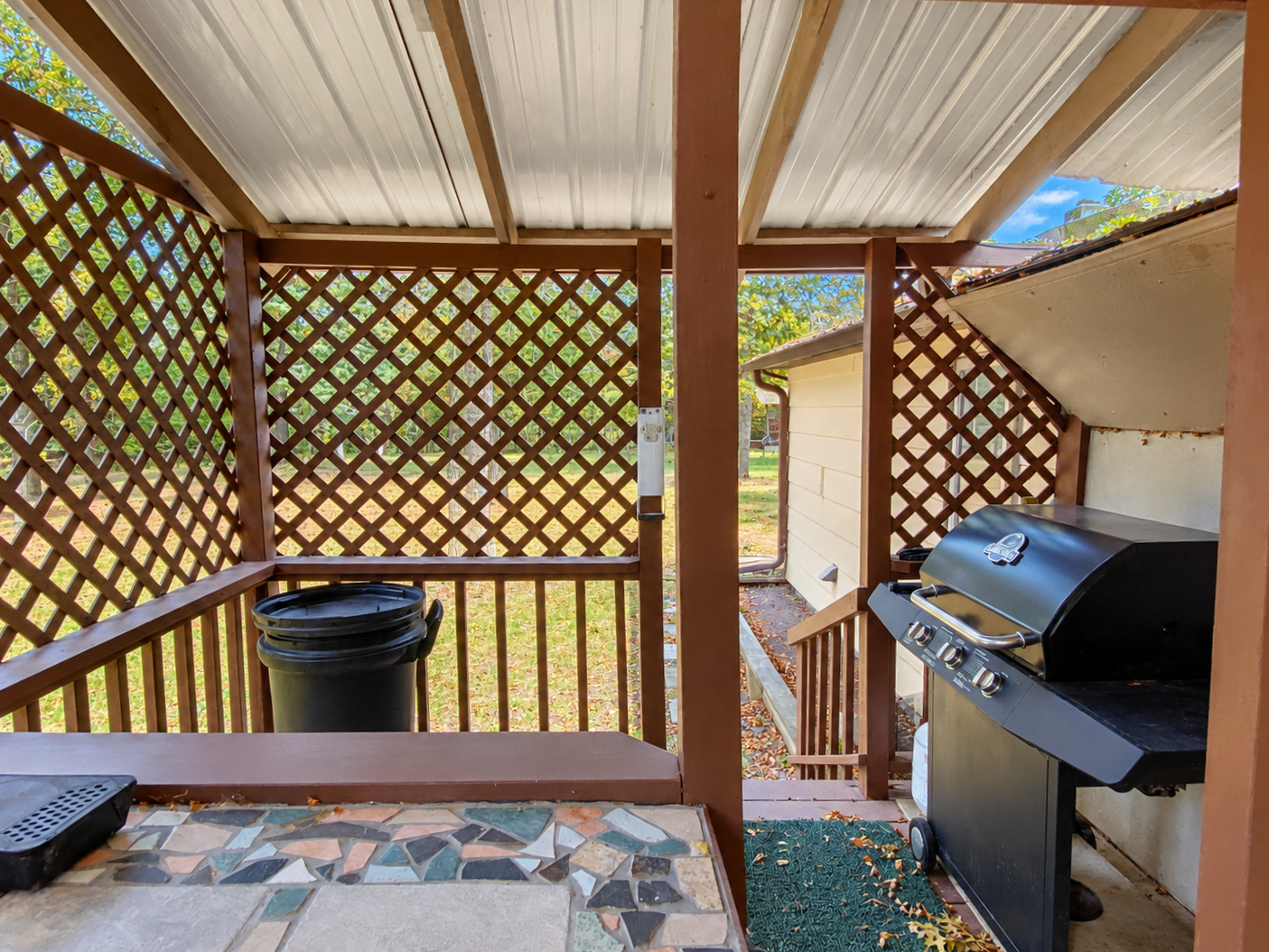 22838 Glenhaven Drive Property Photo 10