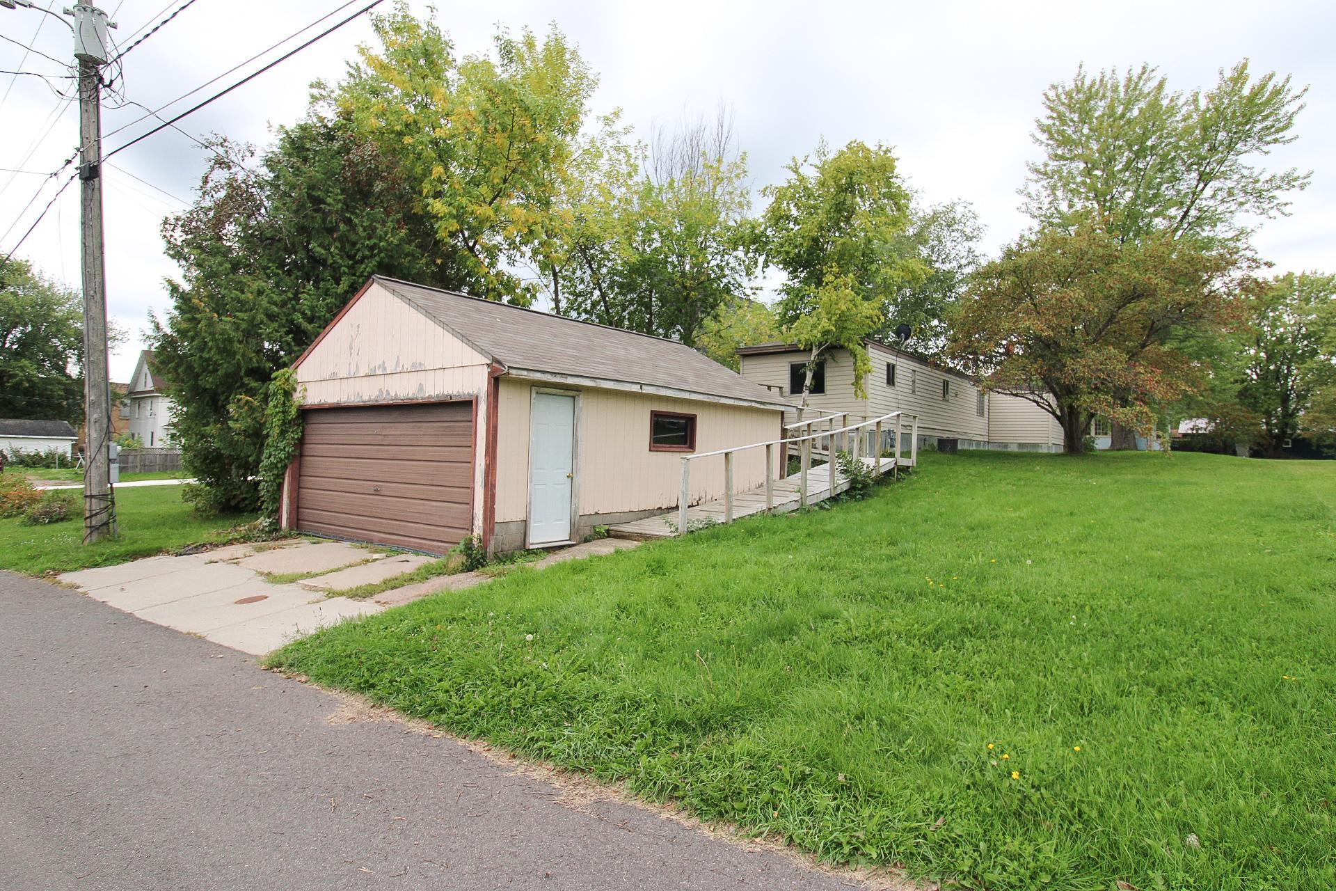 203 3rd Avenue N Property Photo 18