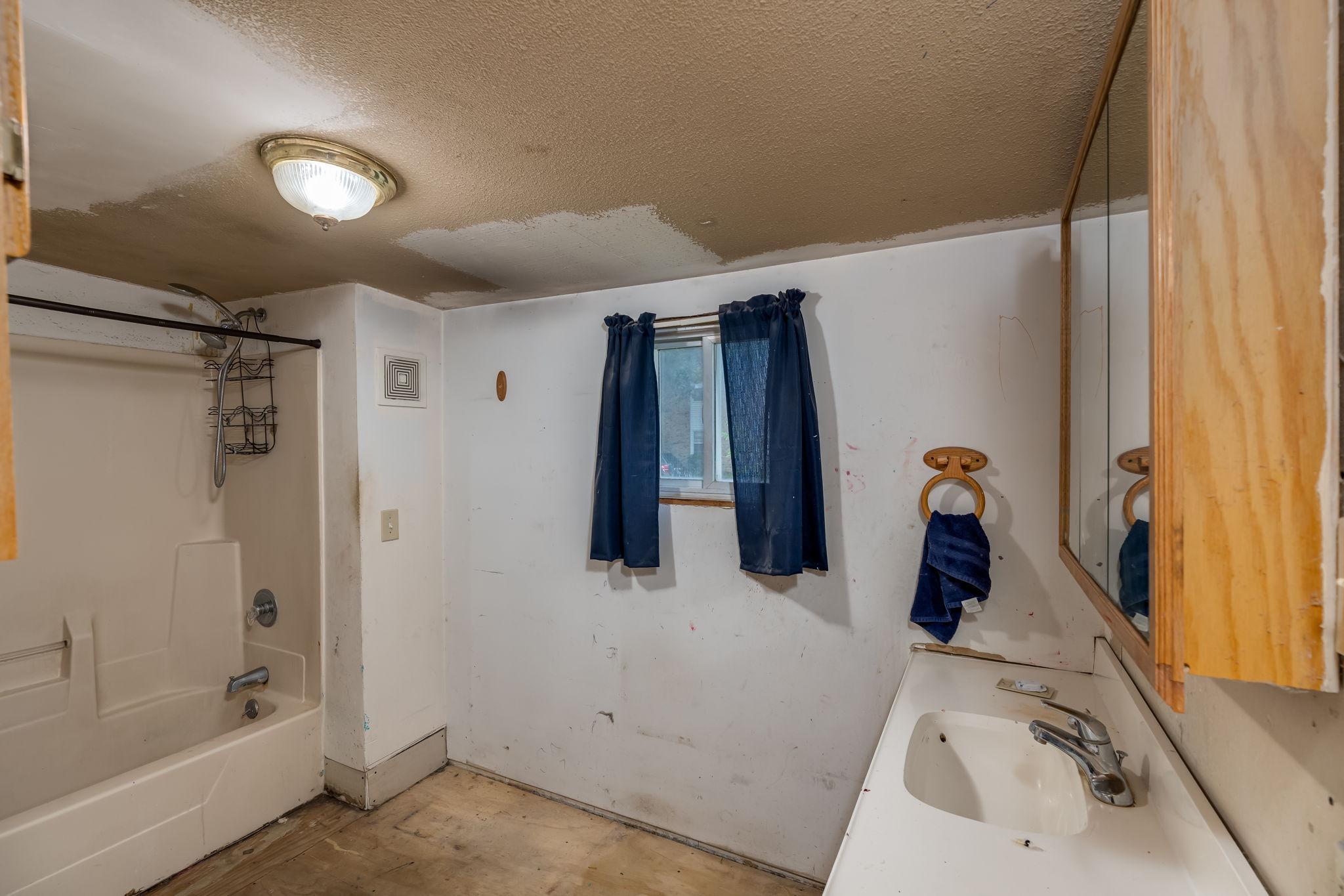 315 Hoosac Street E Property Photo 11