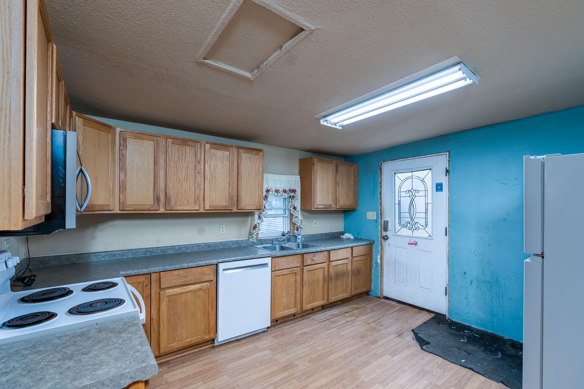 315 Hoosac Street E Property Photo 12