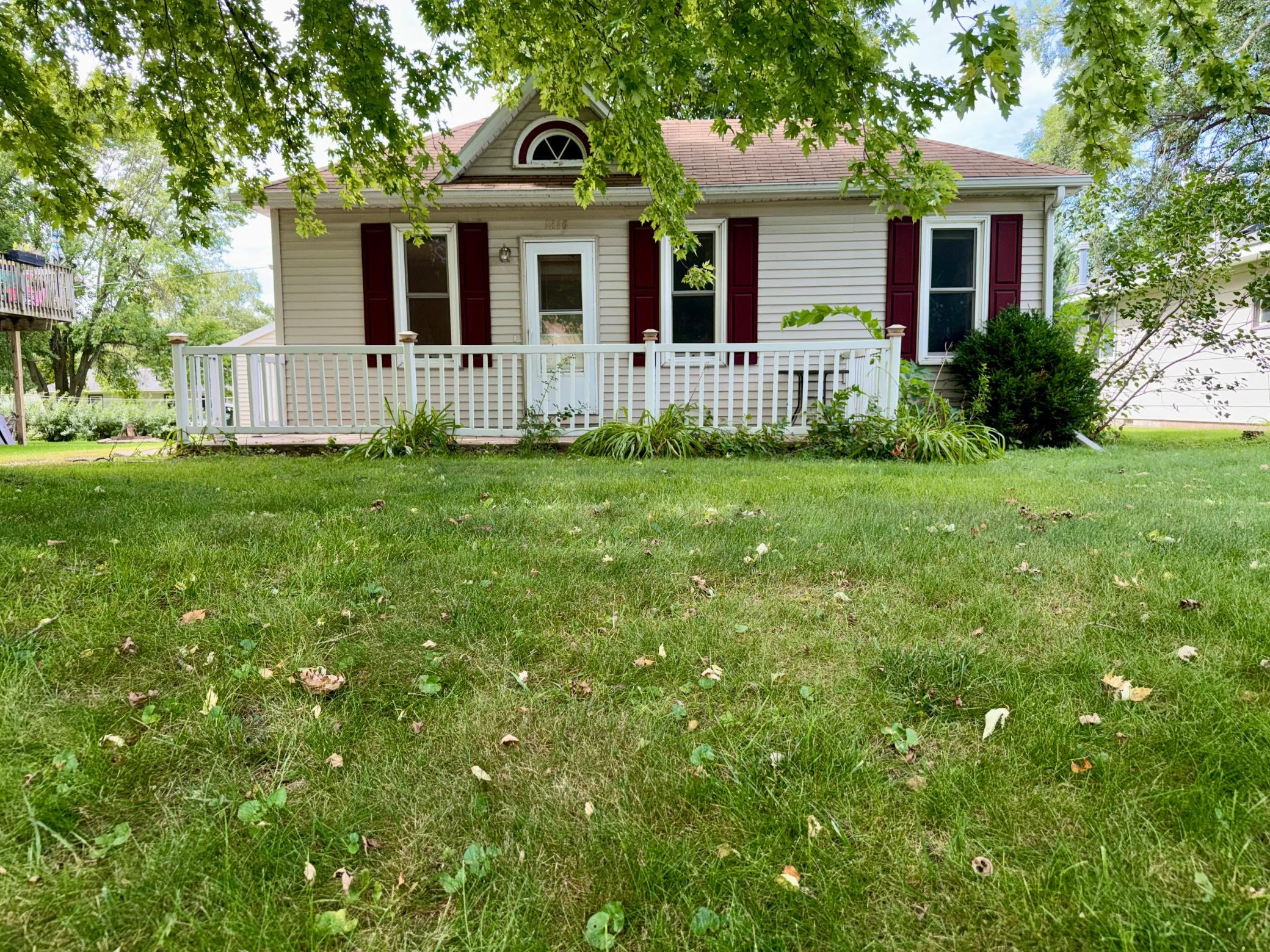 1218 7 1/2 Street SW Property Photo 1