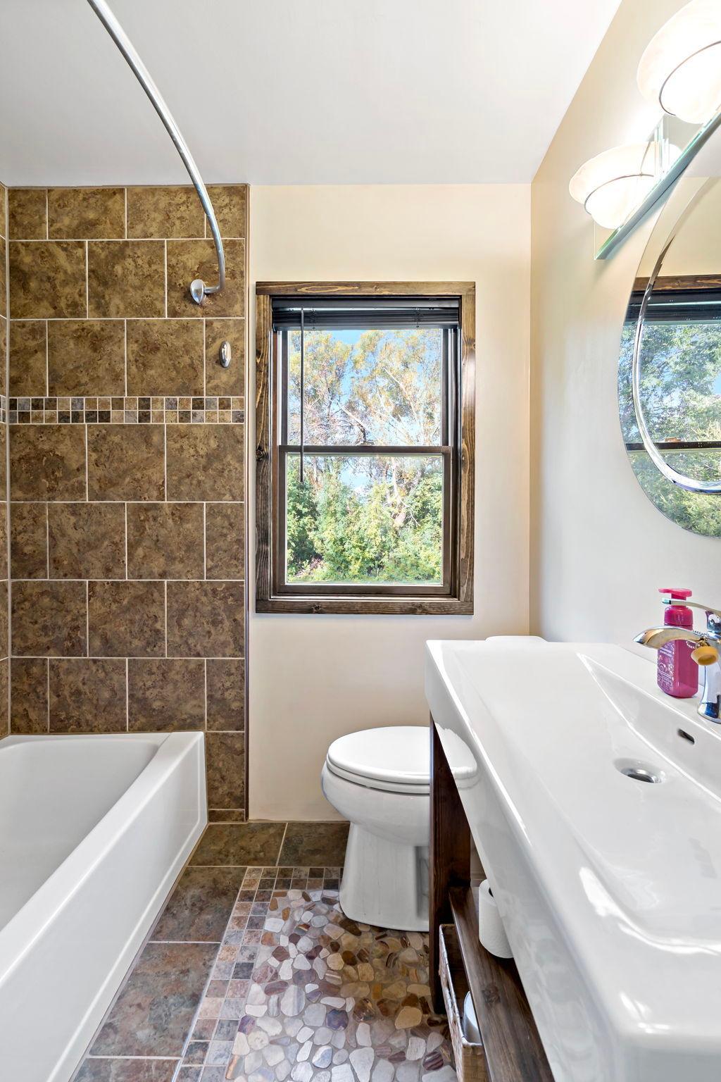 4555 Spruce Way Property Photo 7