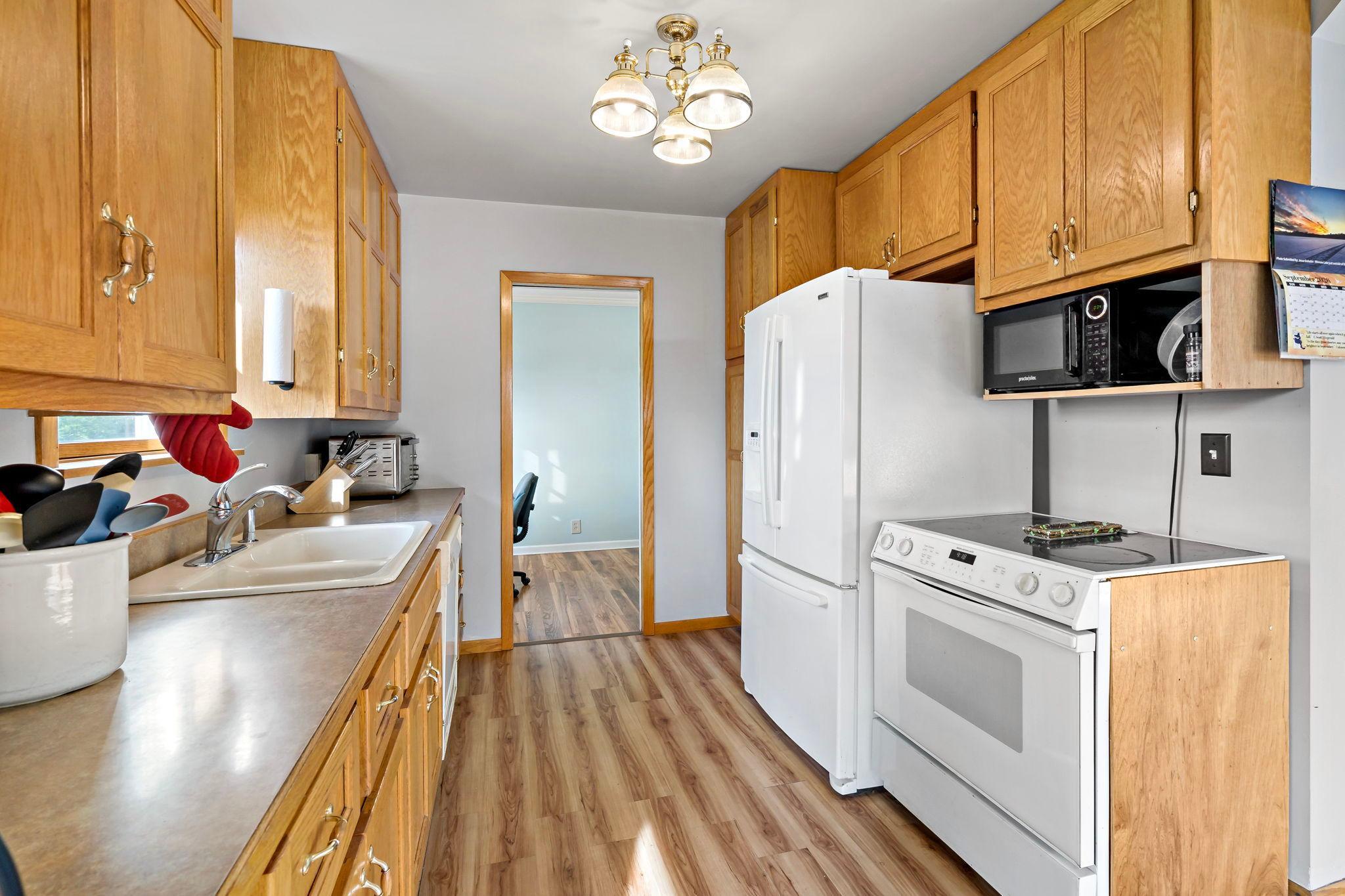 4555 Spruce Way Property Photo 39