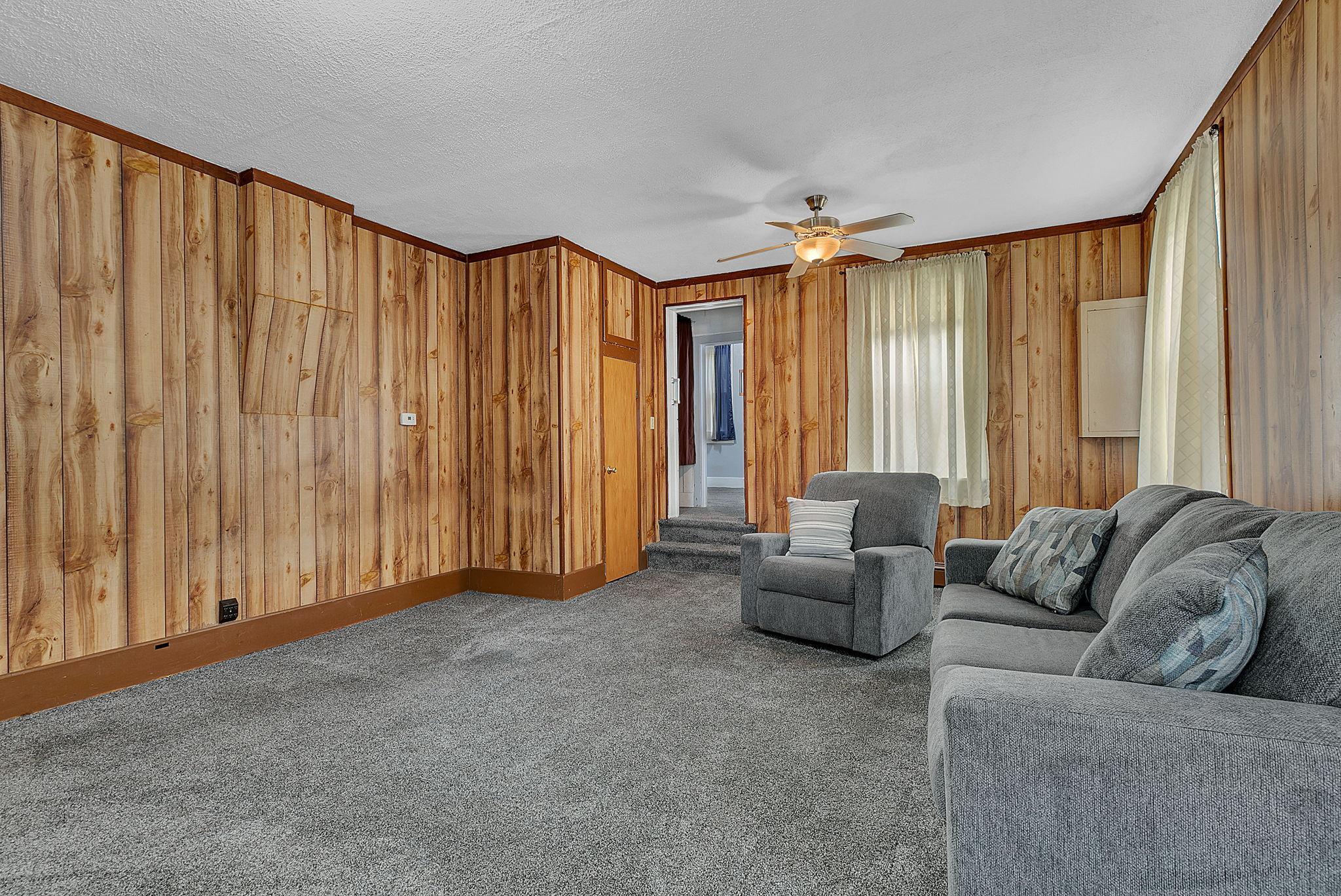 245 Main Street W Property Photo 8