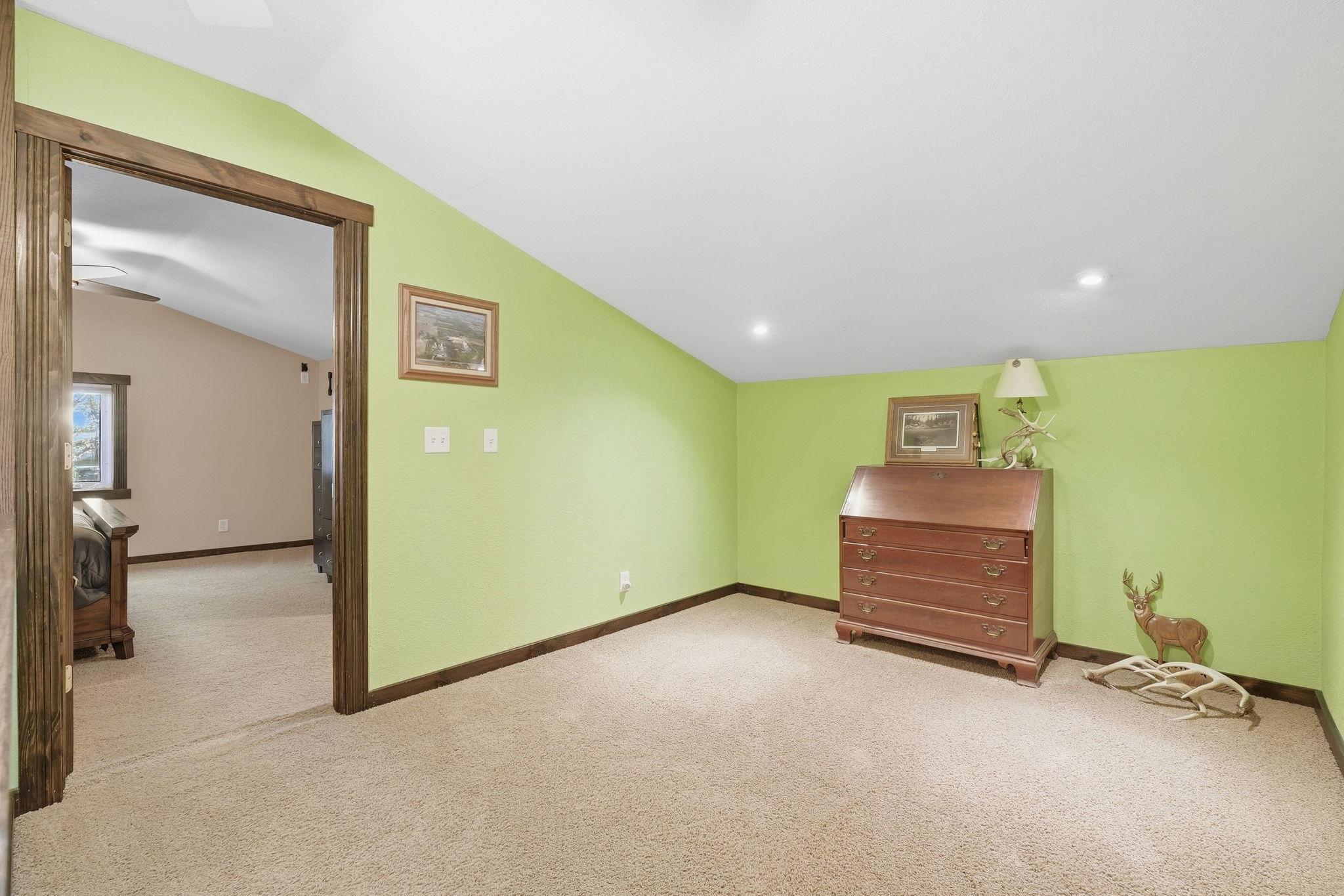 208 W Maple Street Property Photo 18