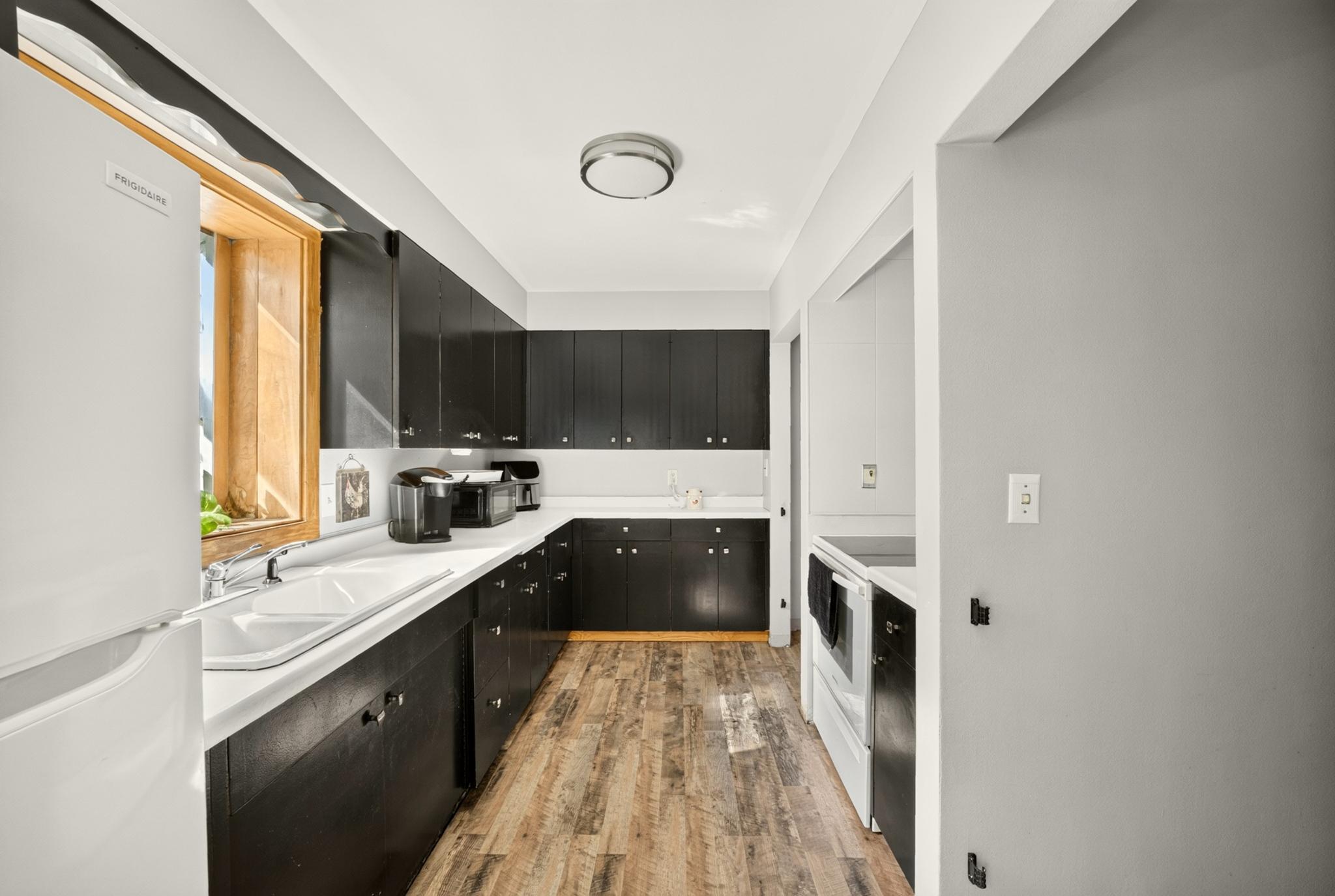 4724 Anderson Road Property Photo 13