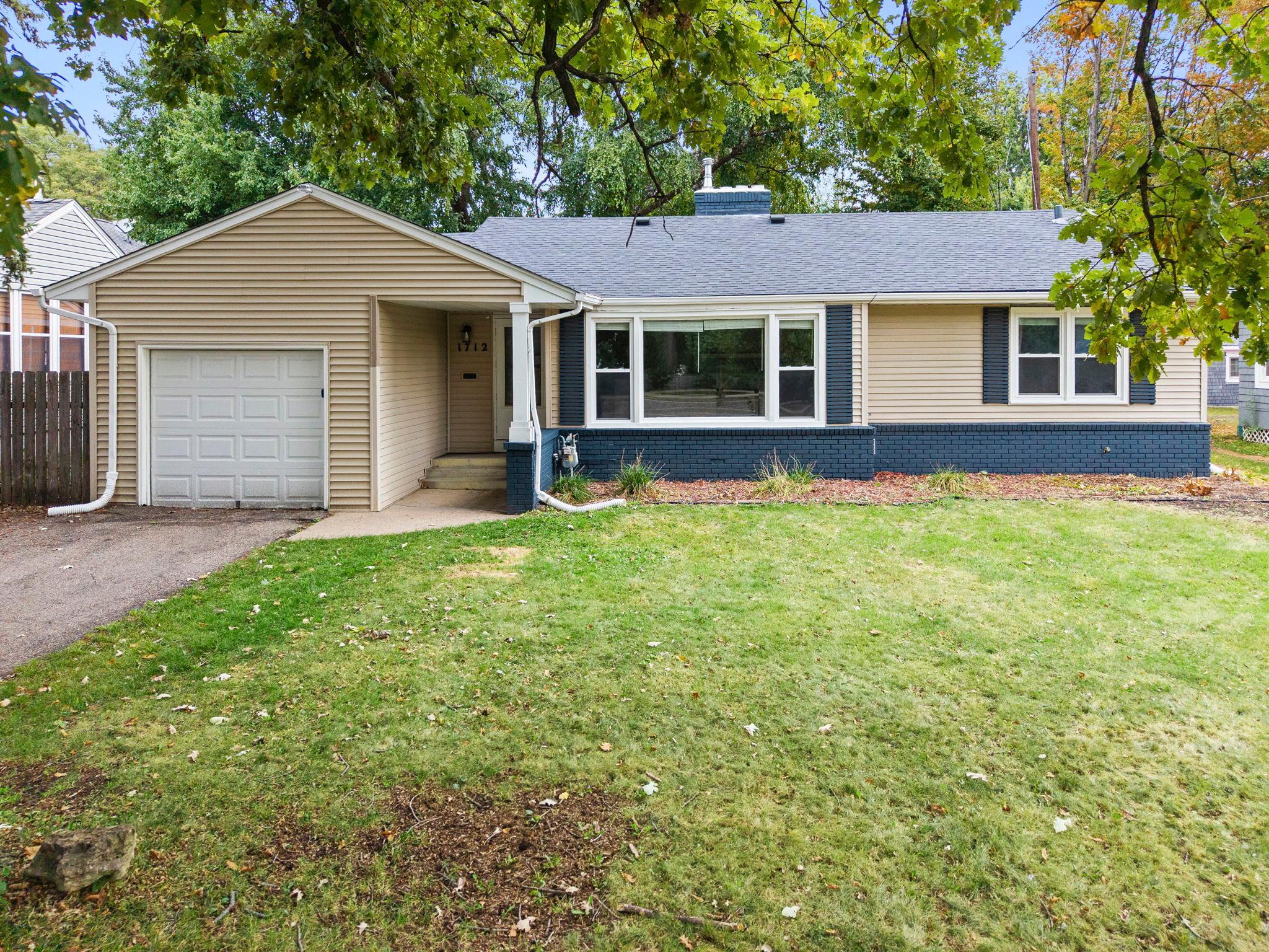 1712 W 66th Street Property Photo 1
