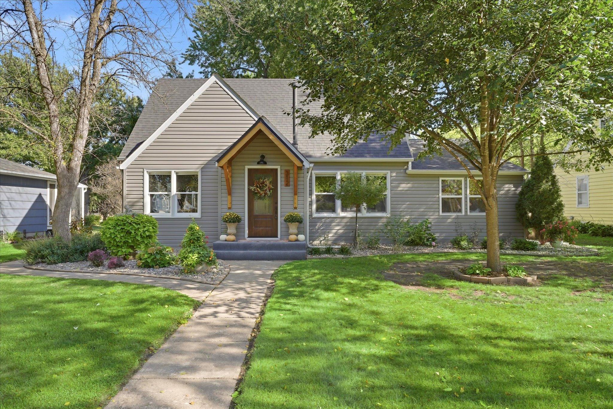 312 Westminster Avenue Sw Property Photo 1