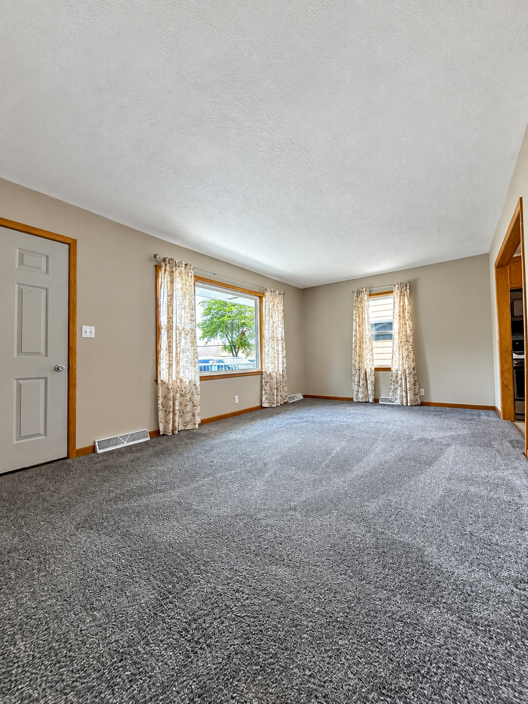 1707 4th Avenue Se Property Photo 8