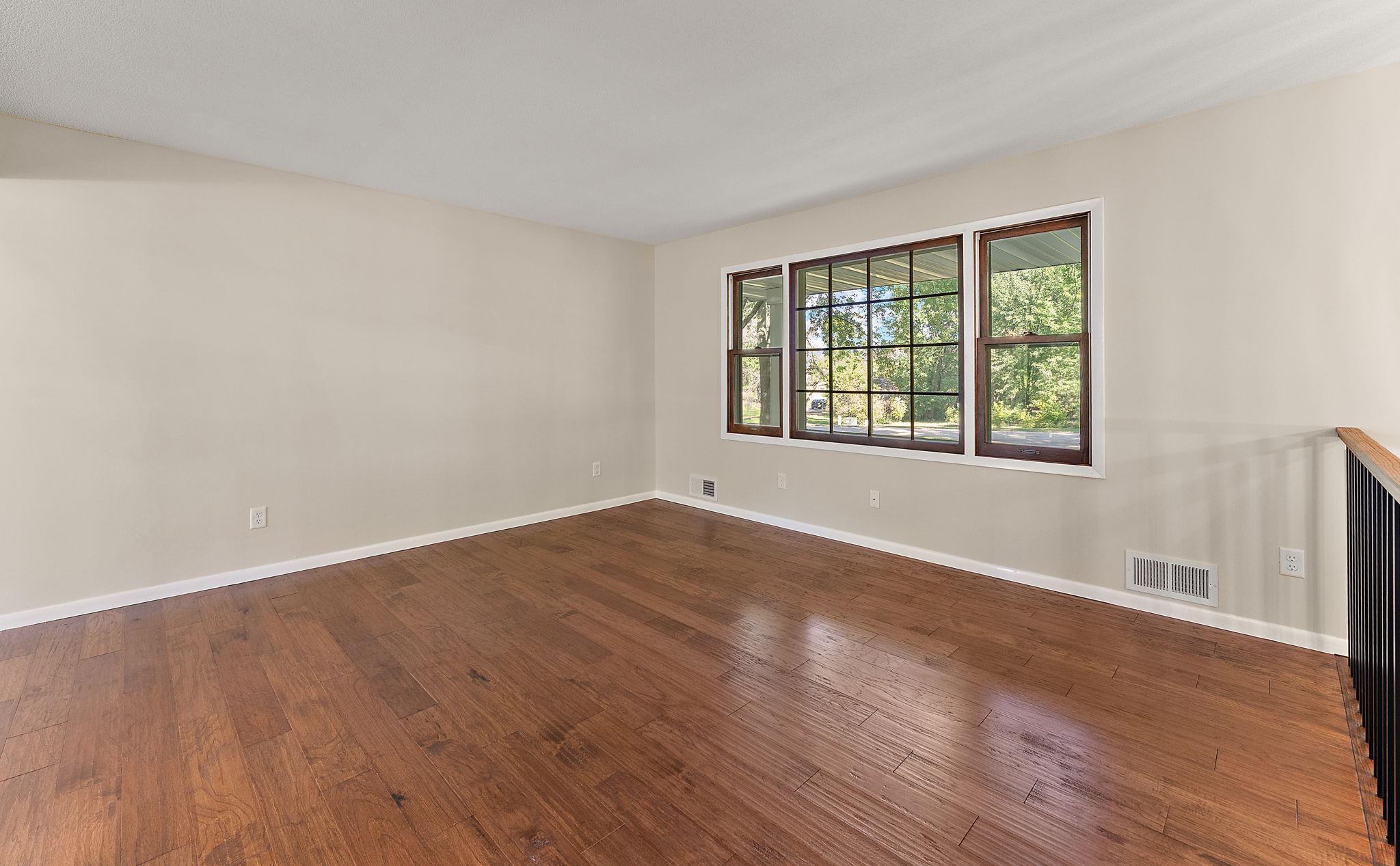 18421 Country Squires Circle Property Photo 9