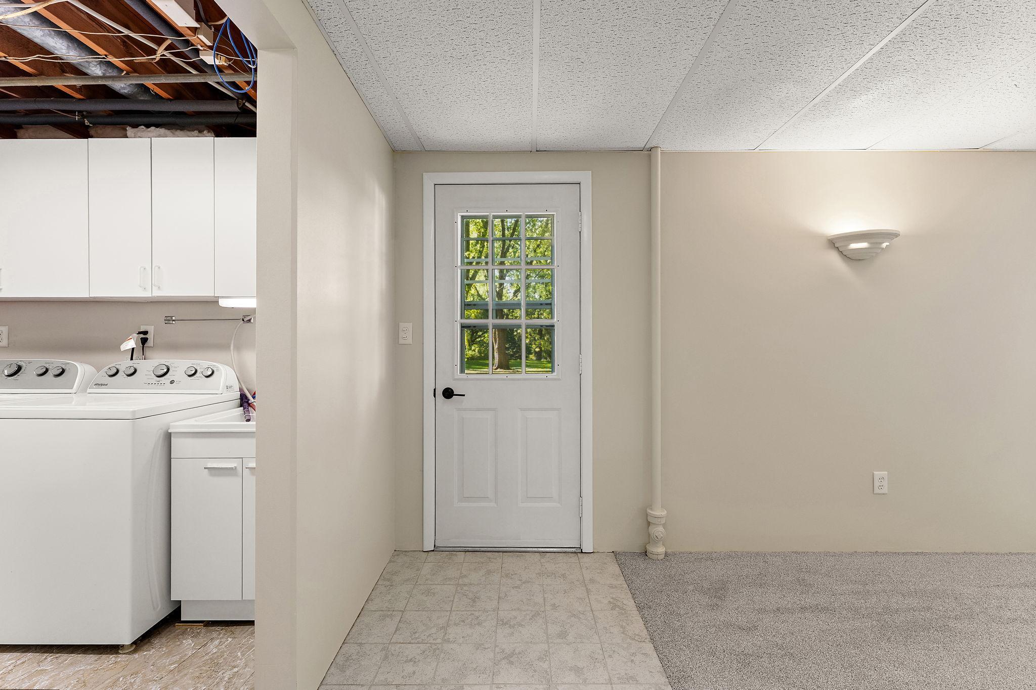 18421 Country Squires Circle Property Photo 36