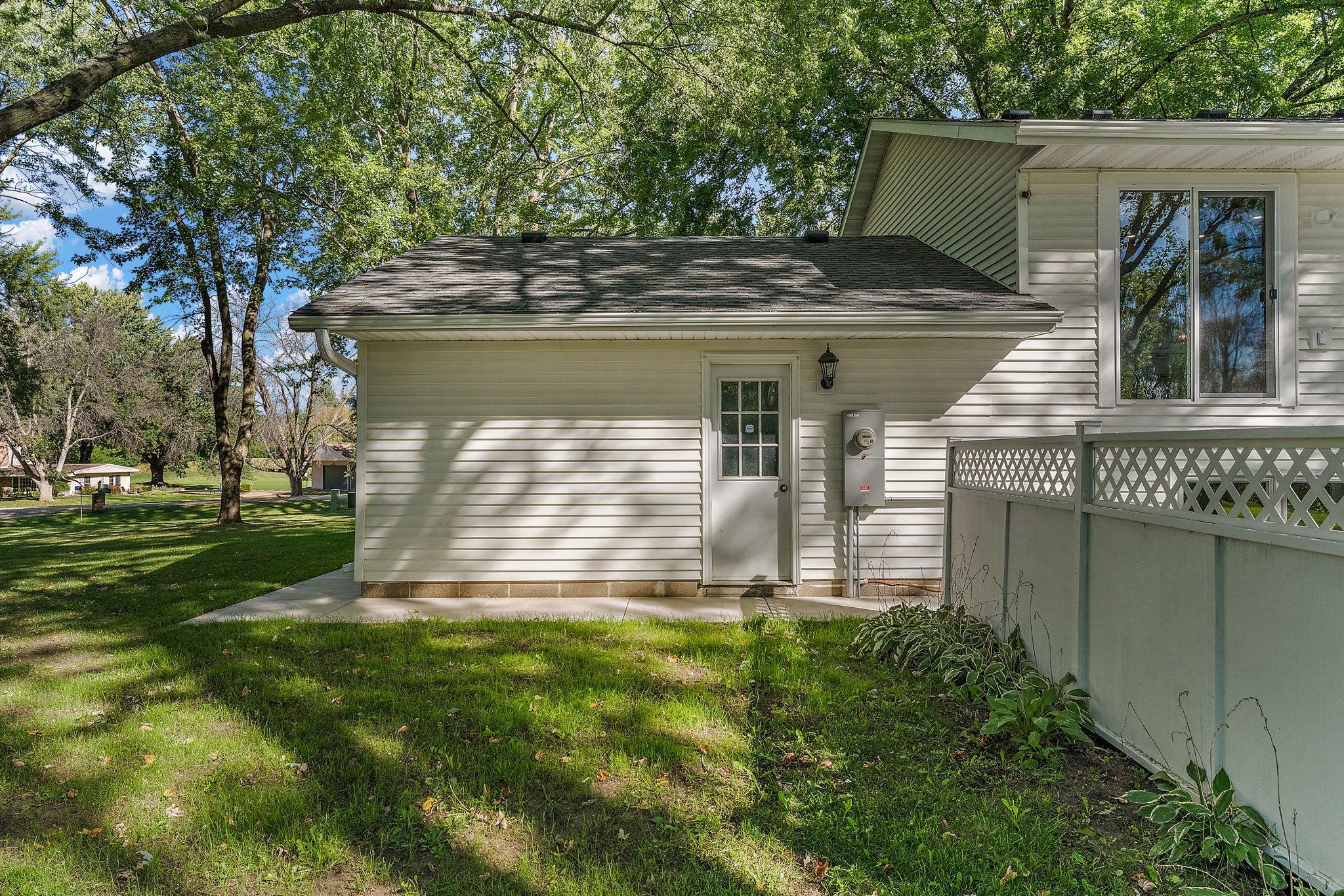 18421 Country Squires Circle Property Photo 49