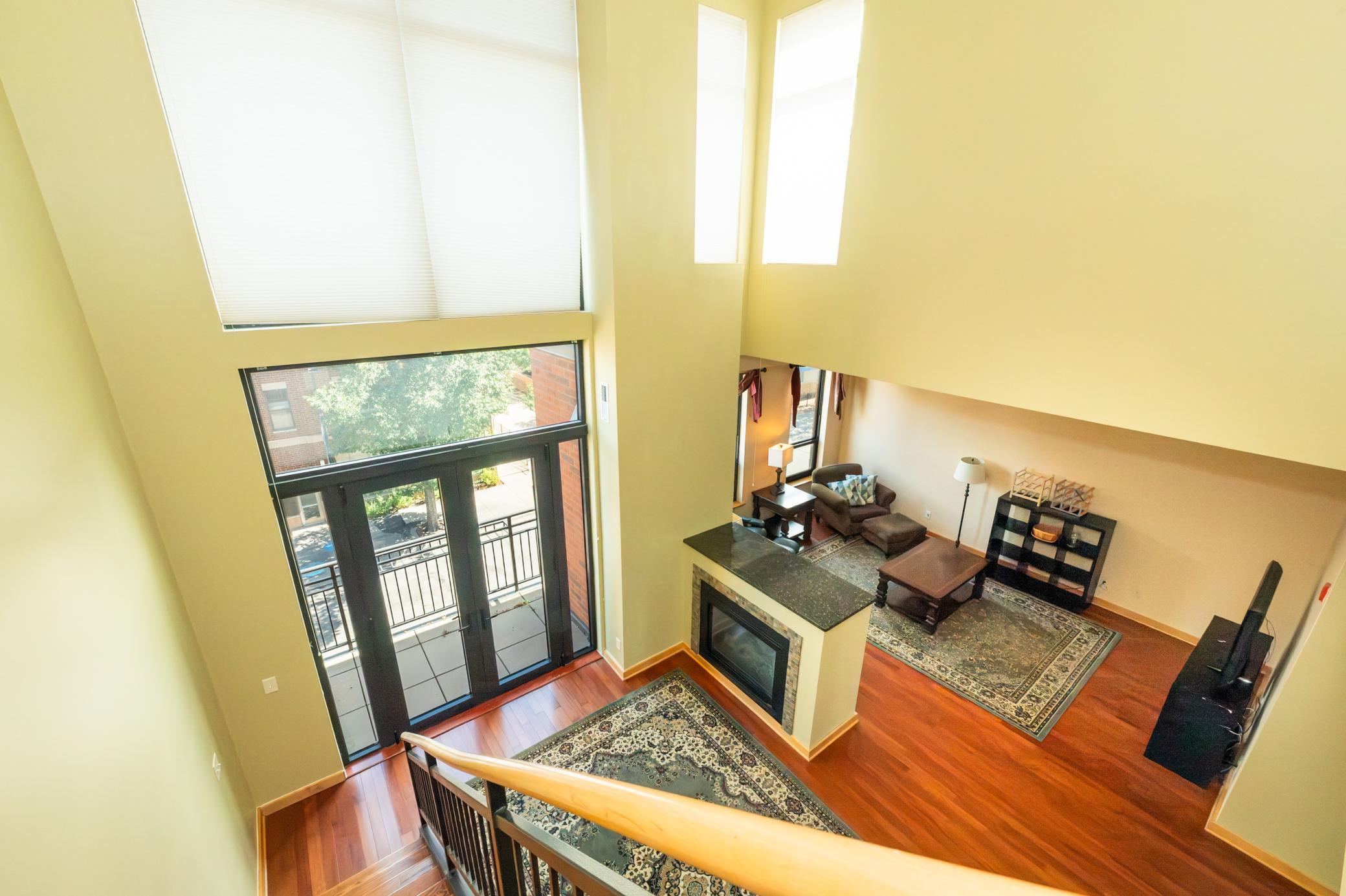 9 W Franklin Avenue 315 Property Photo 1