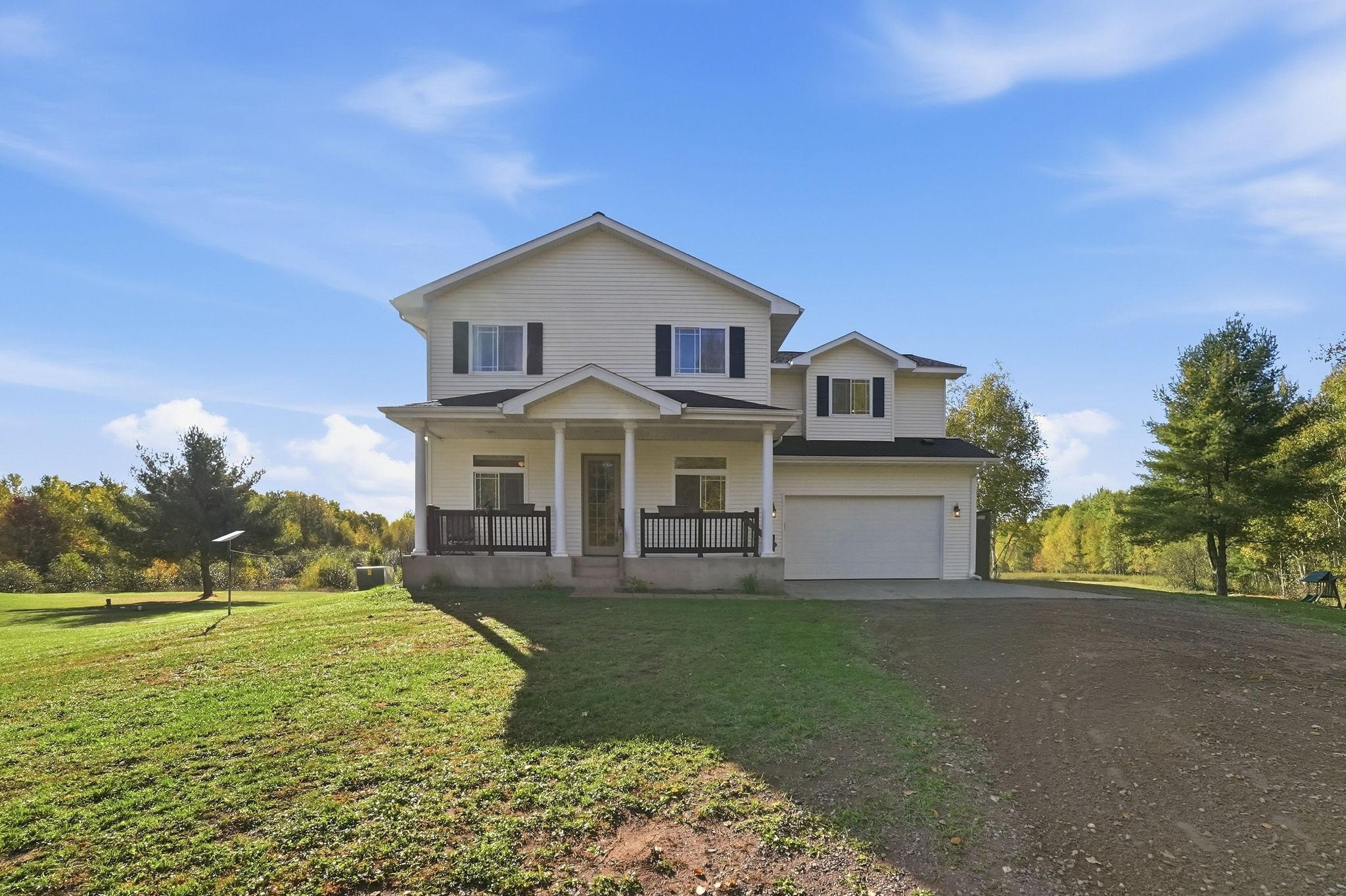 38582 Clover Circle Property Photo 2