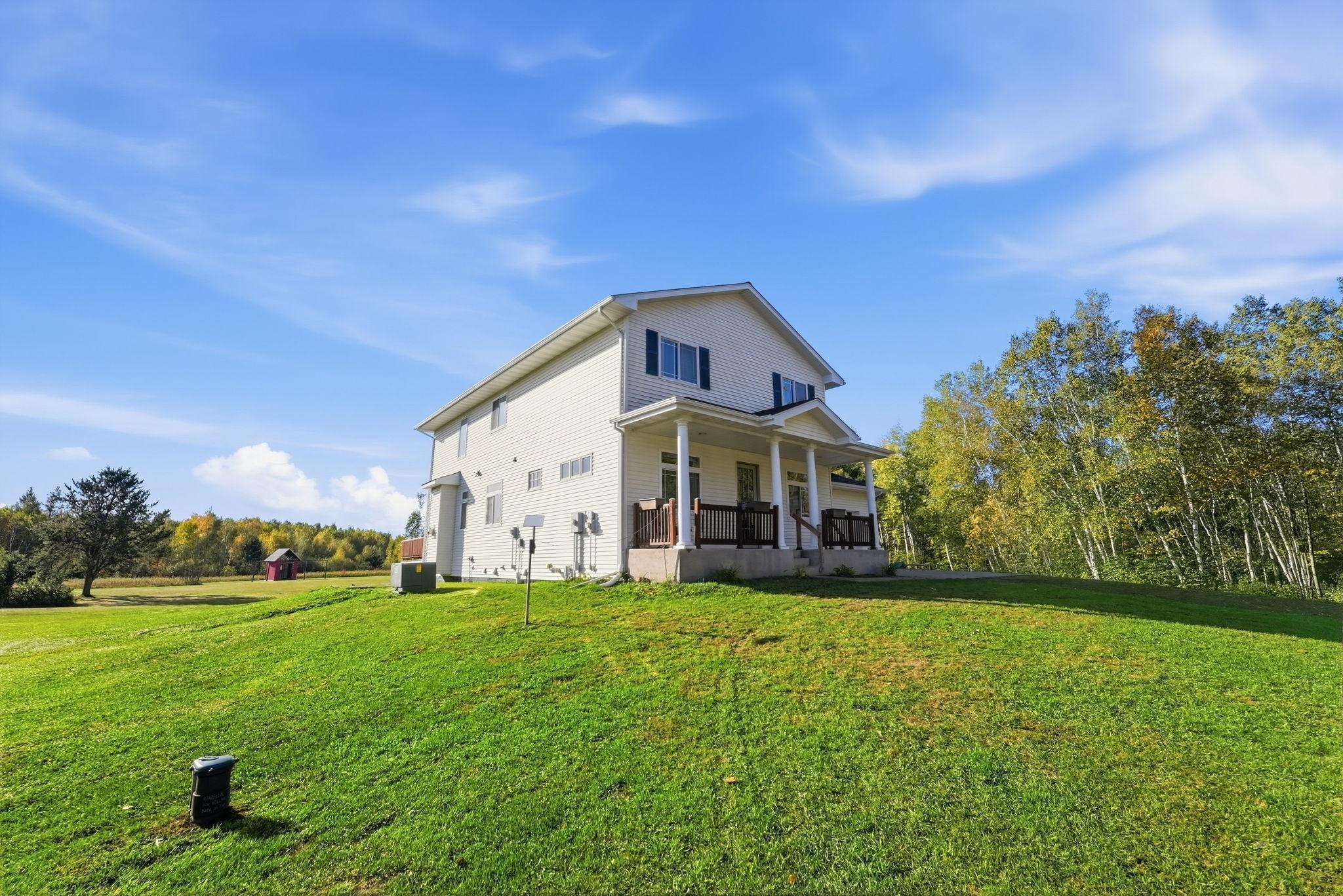 38582 Clover Circle Property Photo 3