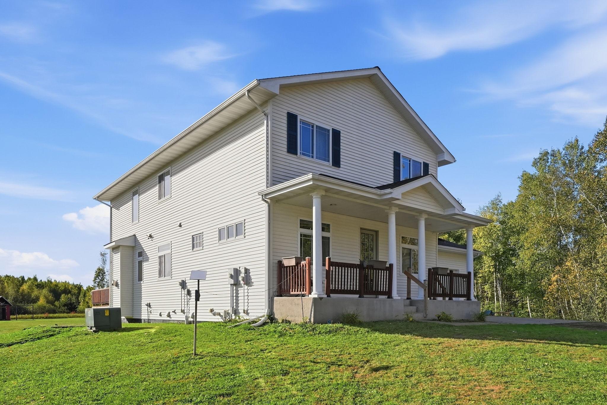 38582 Clover Circle Property Photo 4