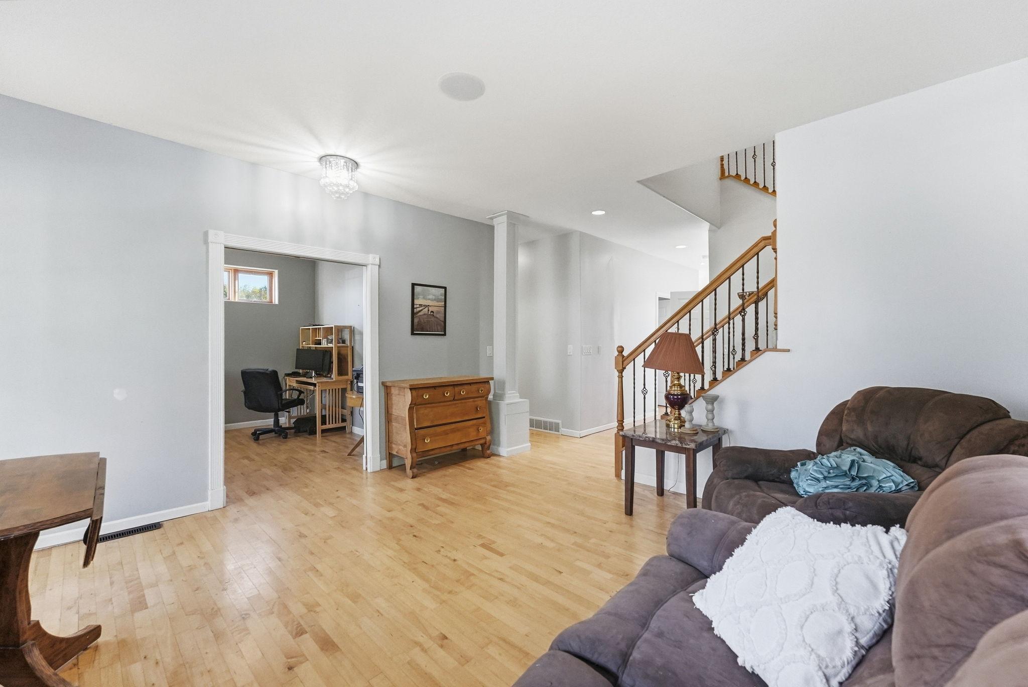38582 Clover Circle Property Photo 9