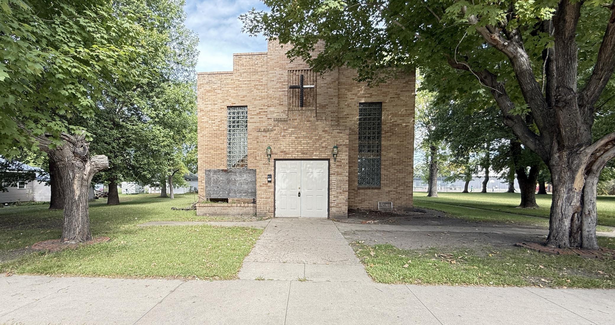 139 E Reuss Avenue Property Photo 1