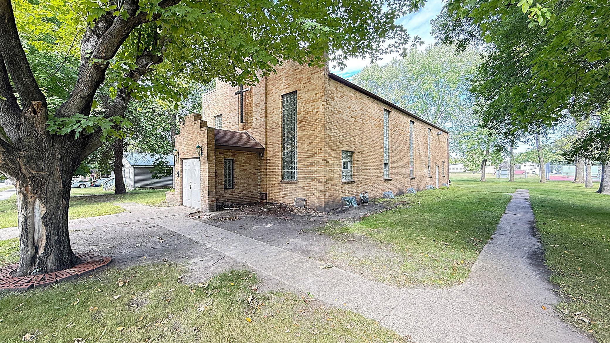 139 E Reuss Avenue Property Photo 2