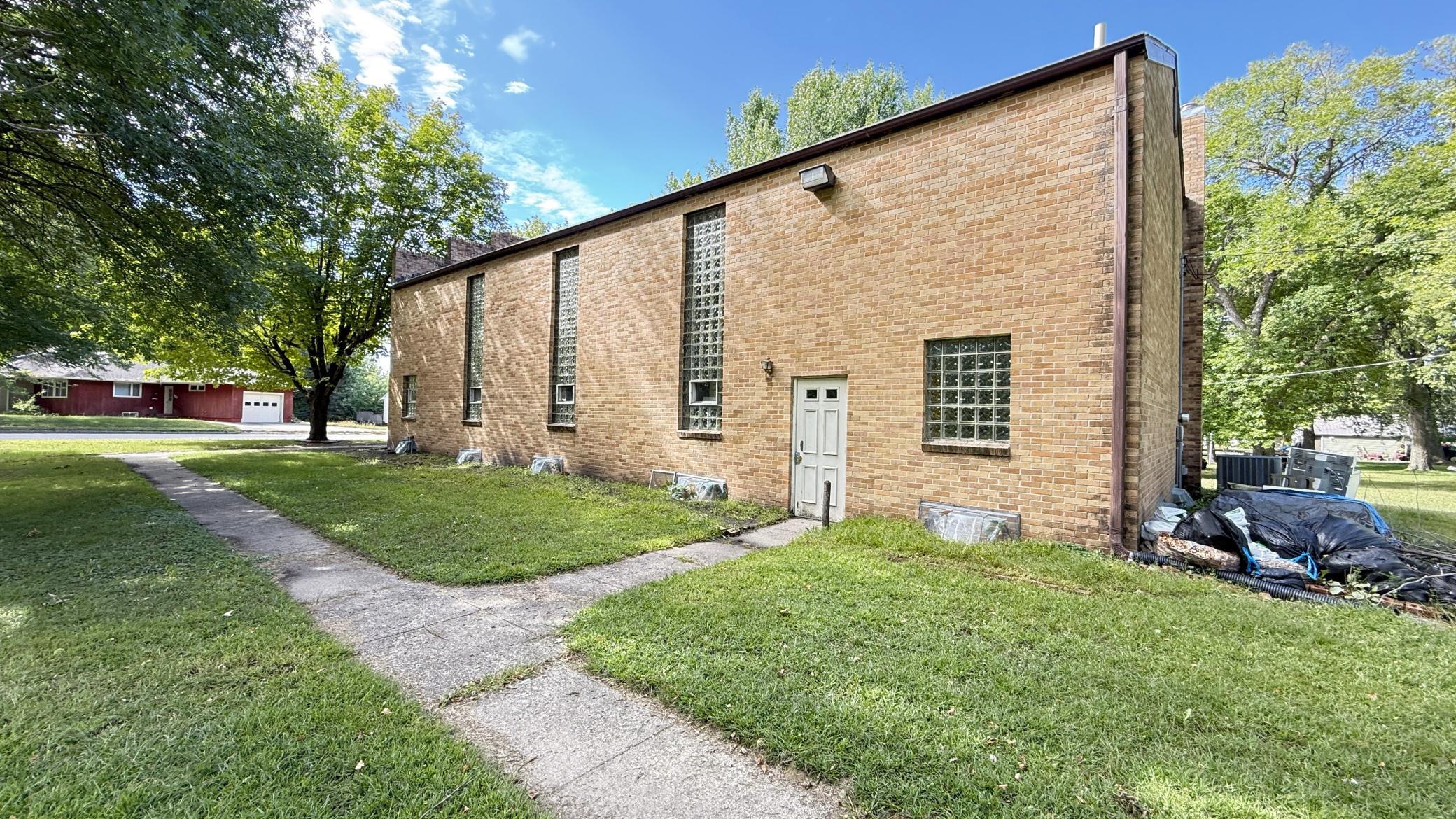 139 E Reuss Avenue Property Photo 4
