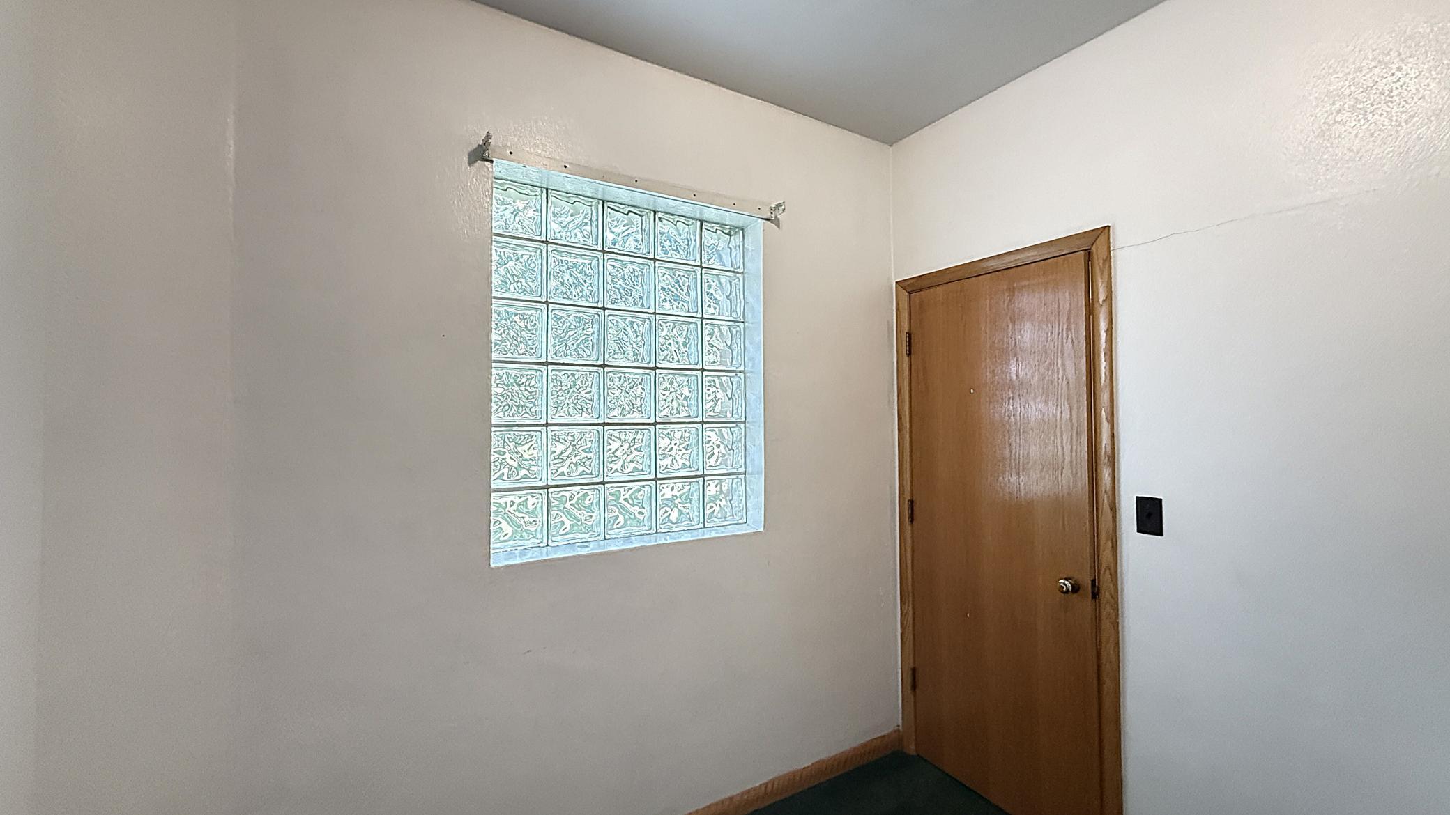 139 E Reuss Avenue Property Photo 23