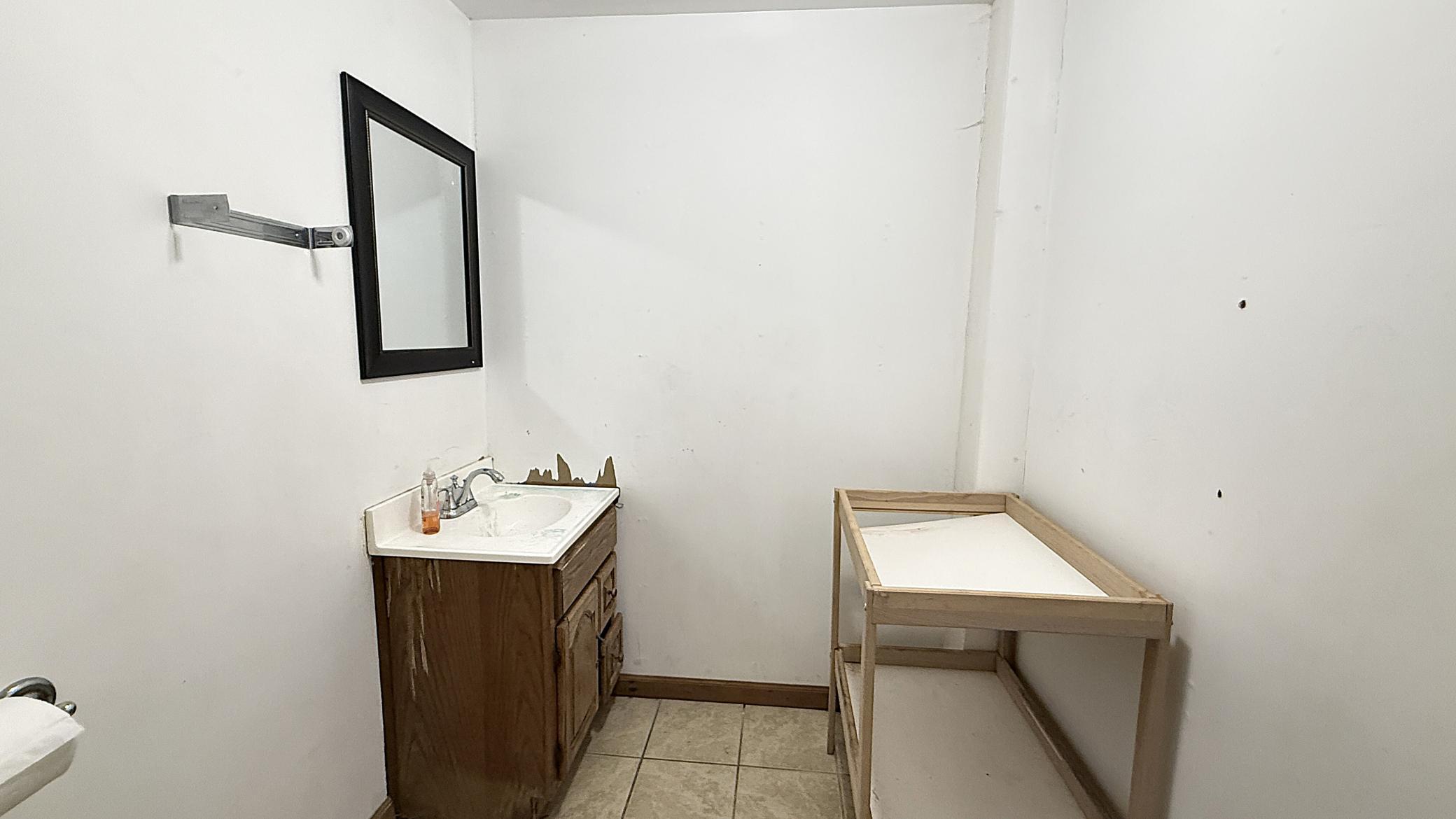 139 E Reuss Avenue Property Photo 38