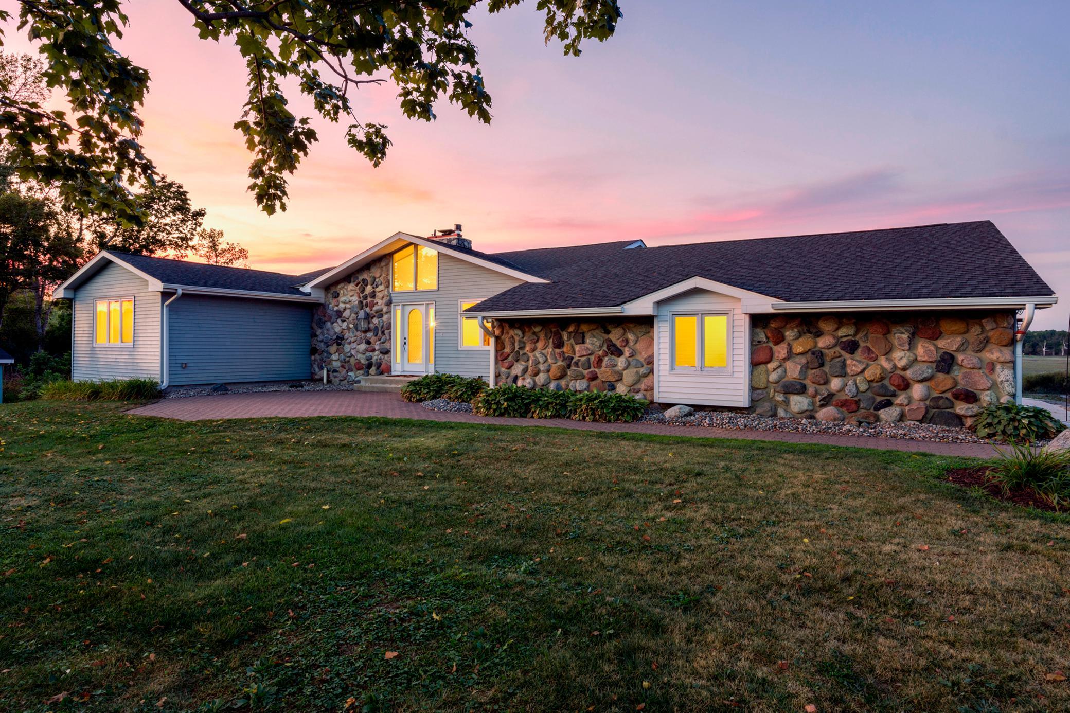 12020 Tilton Trail N Property Photo 2