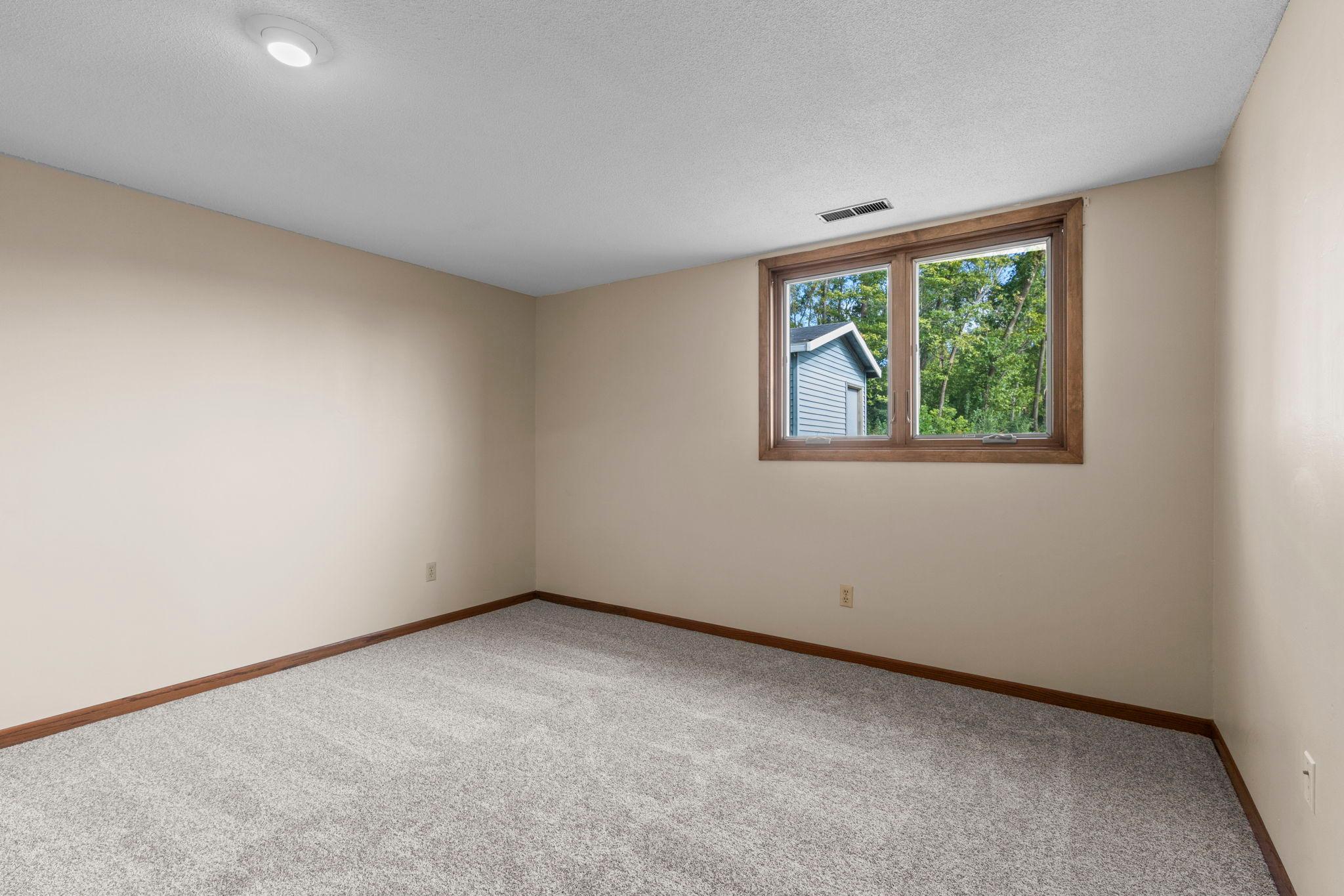 12020 Tilton Trail N Property Photo 36