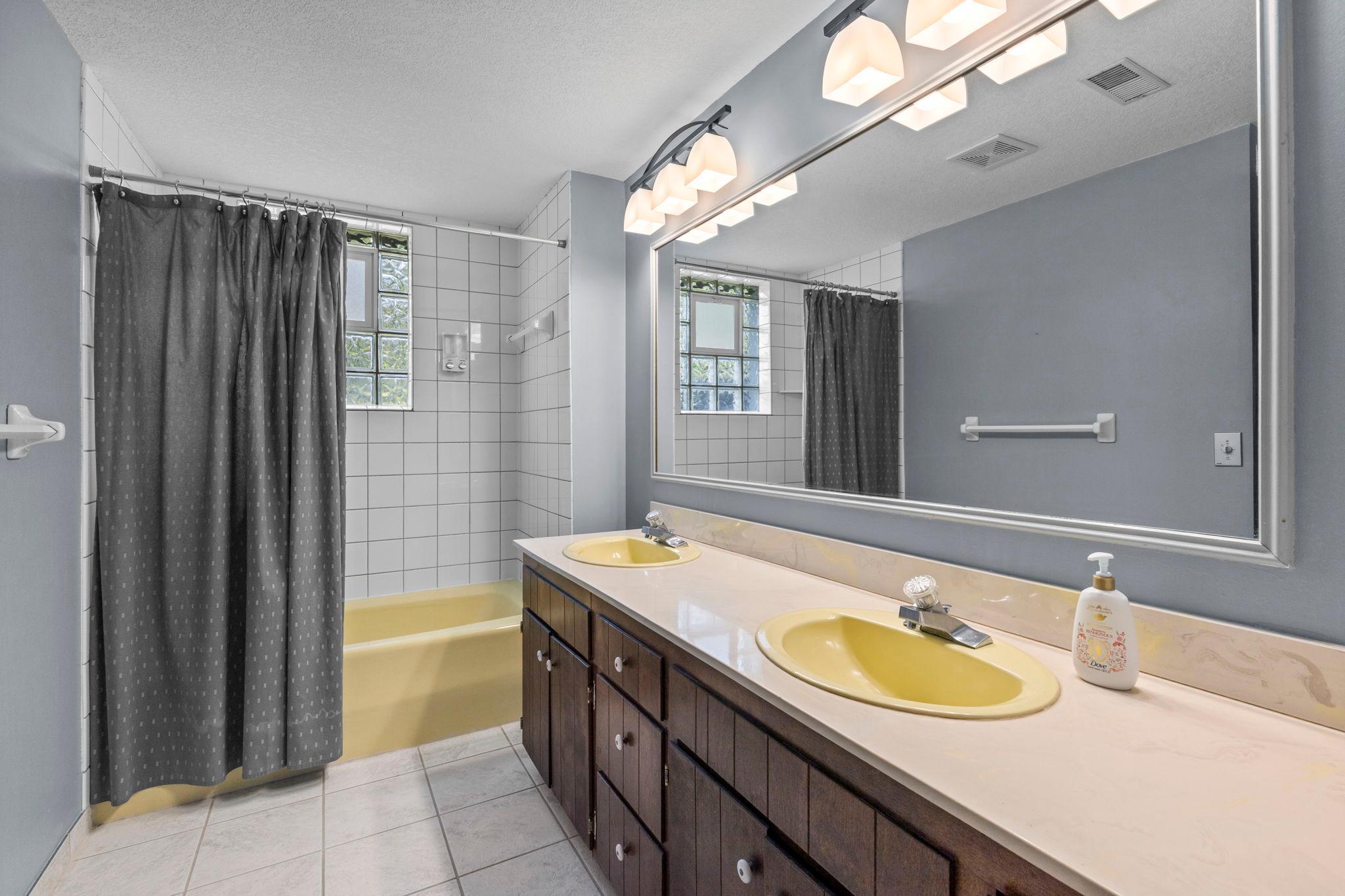12020 Tilton Trail N Property Photo 37