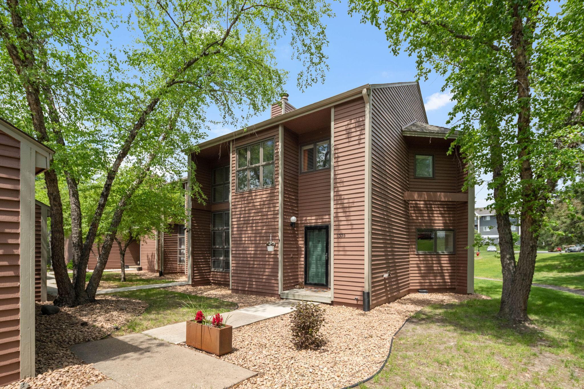 1335 Spencer Road W Property Photo 1