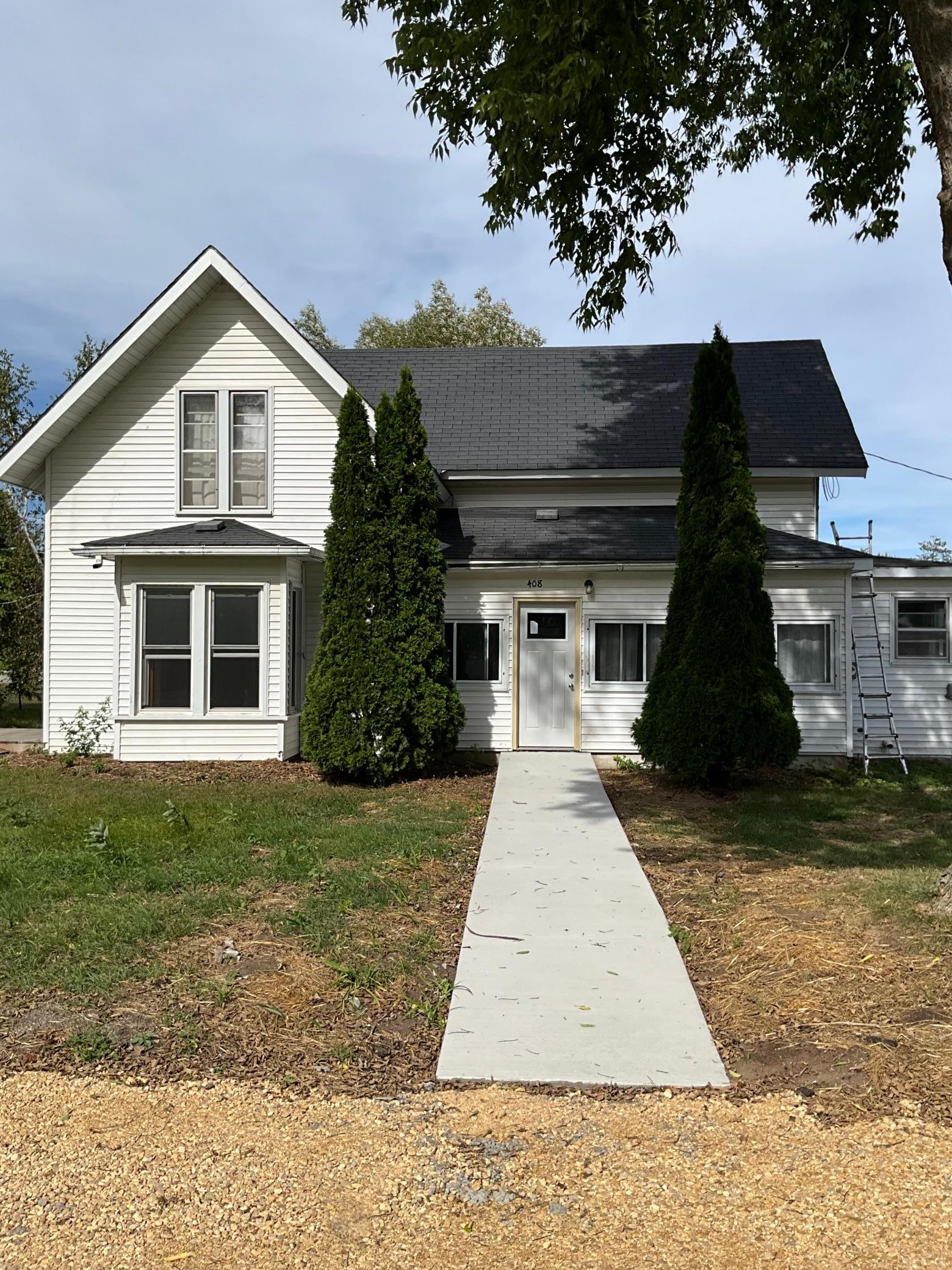 408 6th Street Property Photo 1