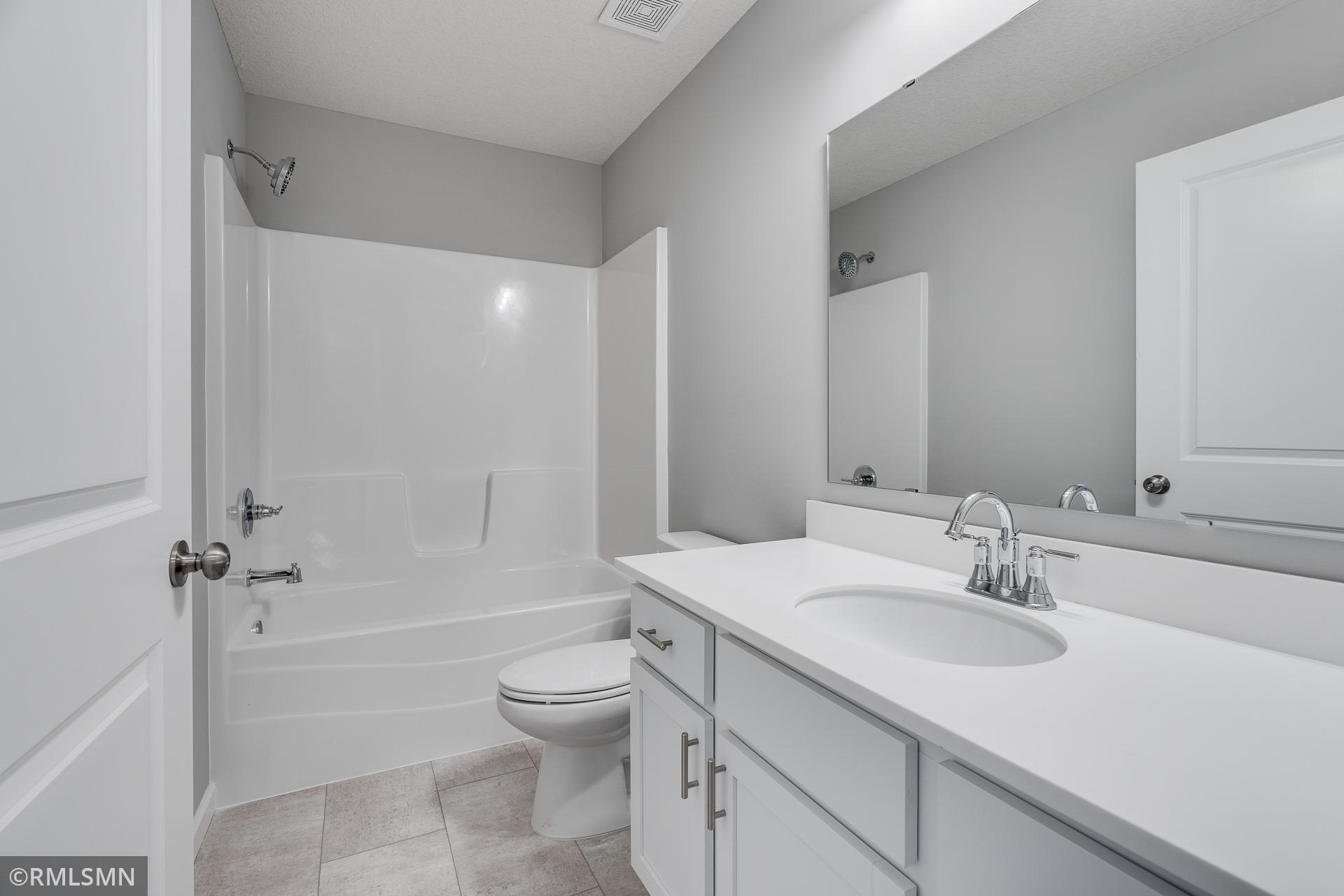 4703 4th Street Loop Ne Property Photo 10