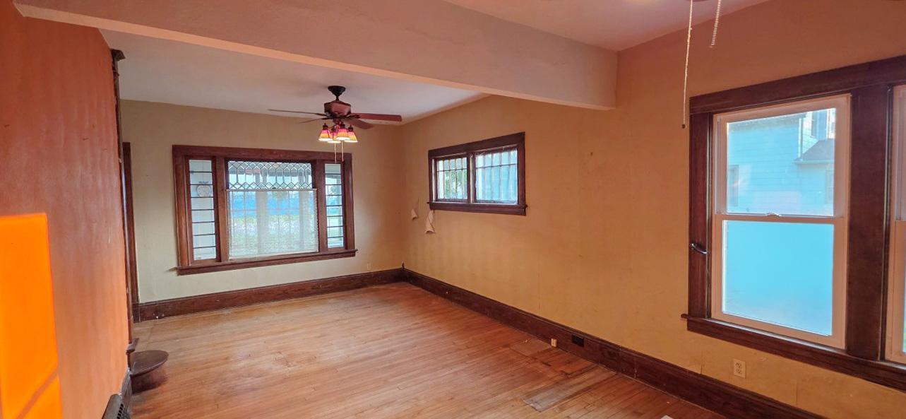 812 Maple Avenue E Property Photo 13