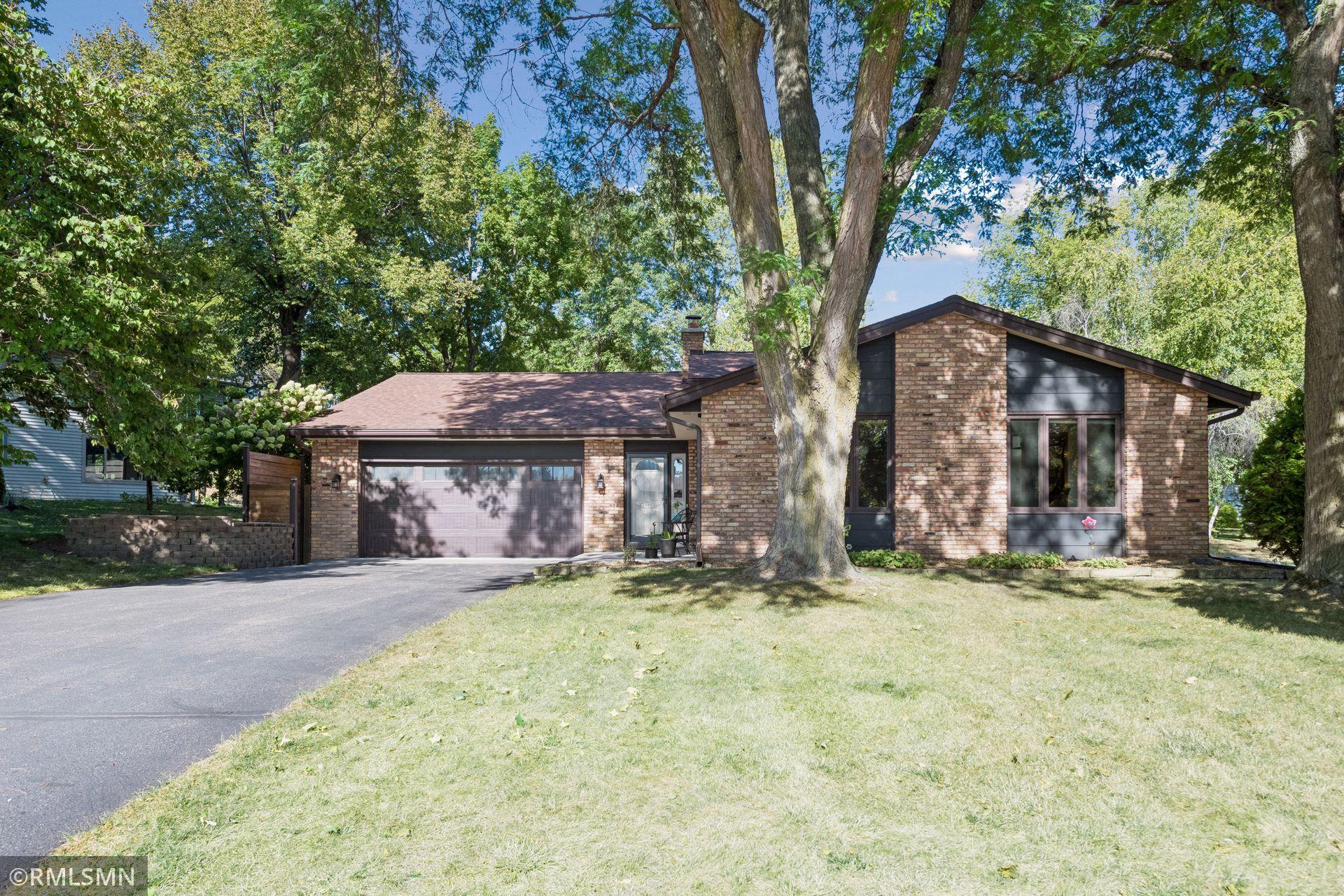 1549 Skyview Drive Property Photo 2