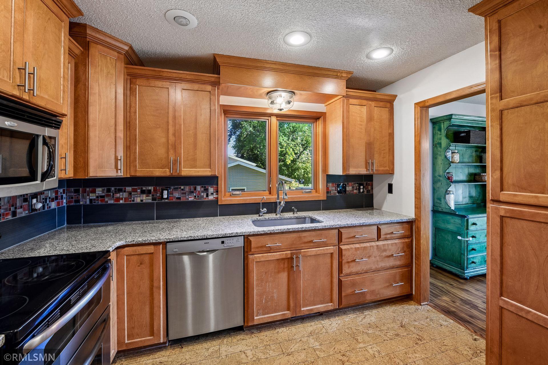 1549 Skyview Drive Property Photo 10