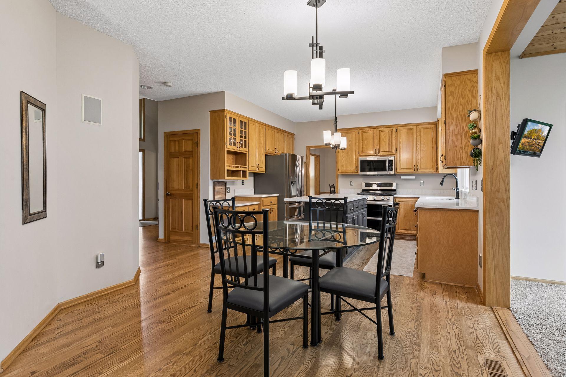 14841 Langdon Place Property Photo 6